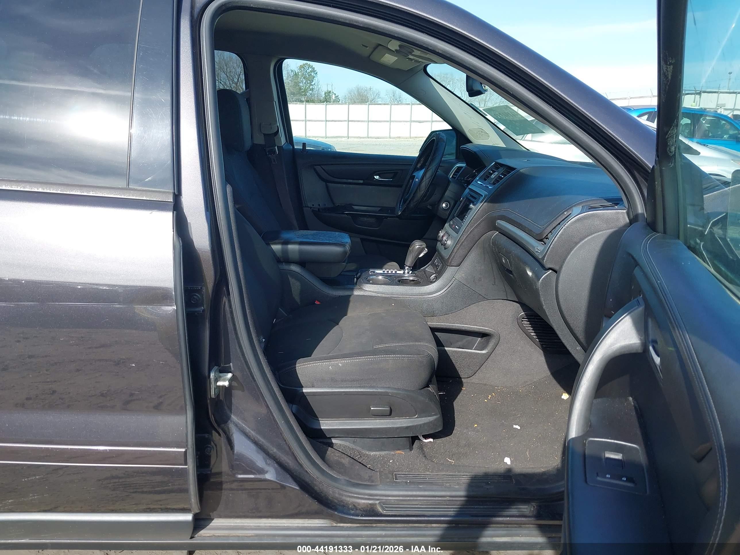 GMC ACADIA image 5
