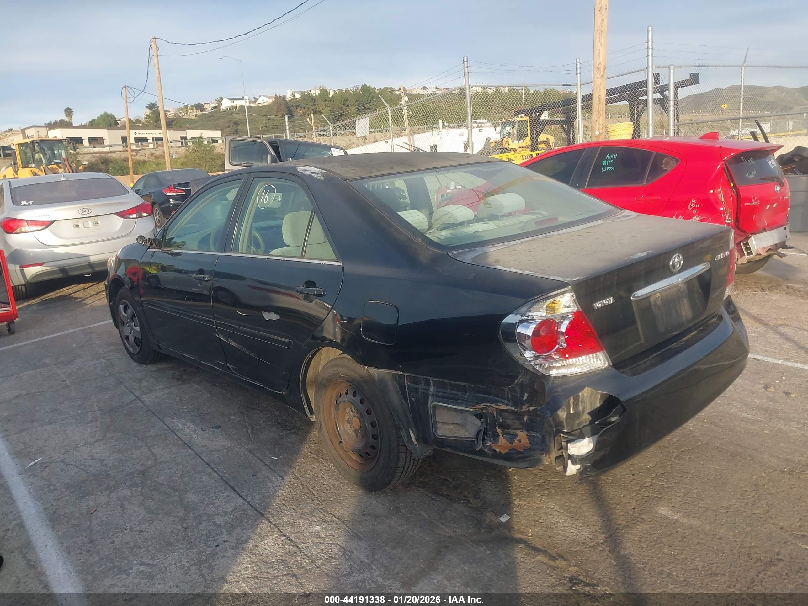 TOYOTA CAMRY image 3