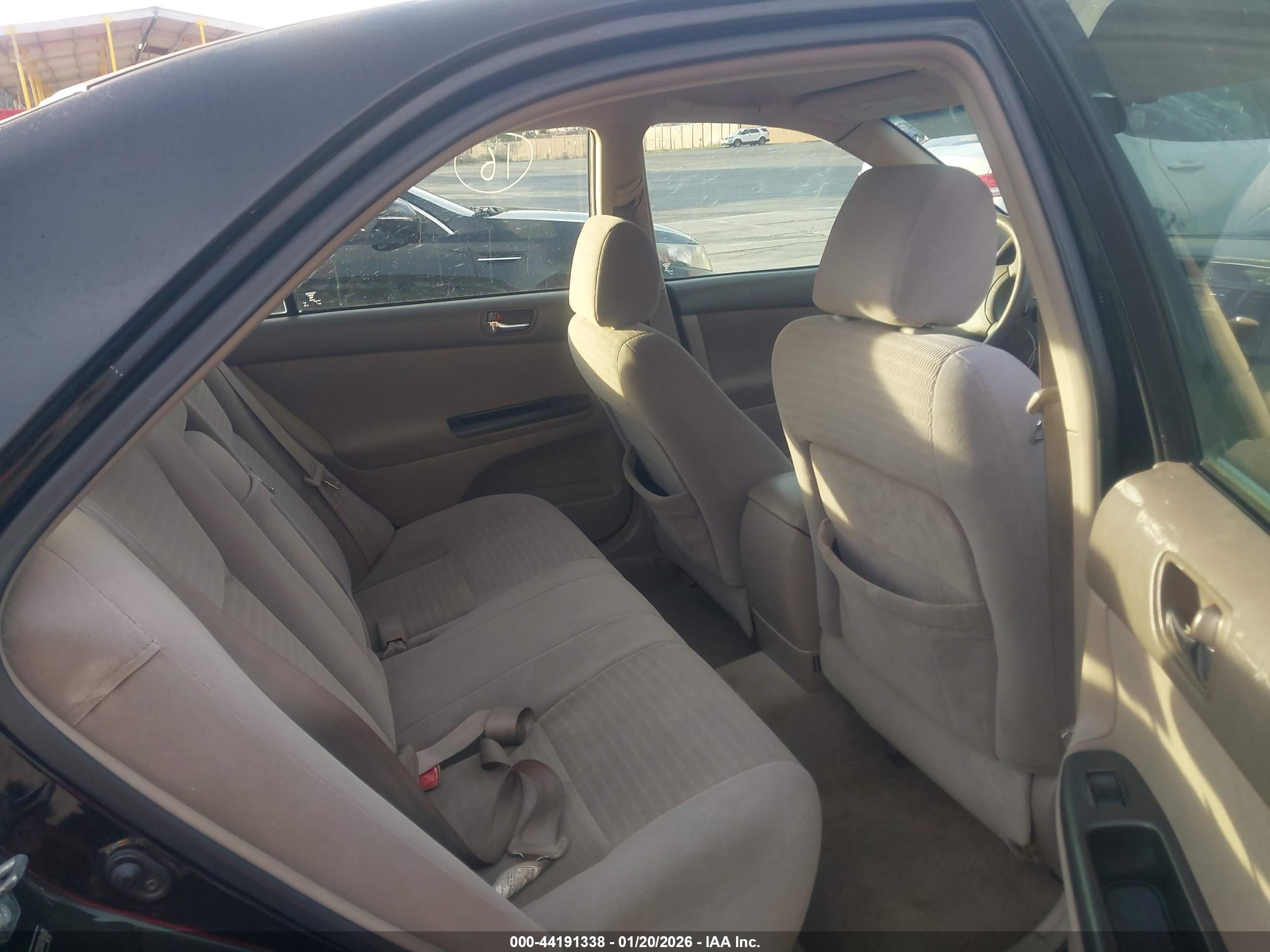 TOYOTA CAMRY image 8
