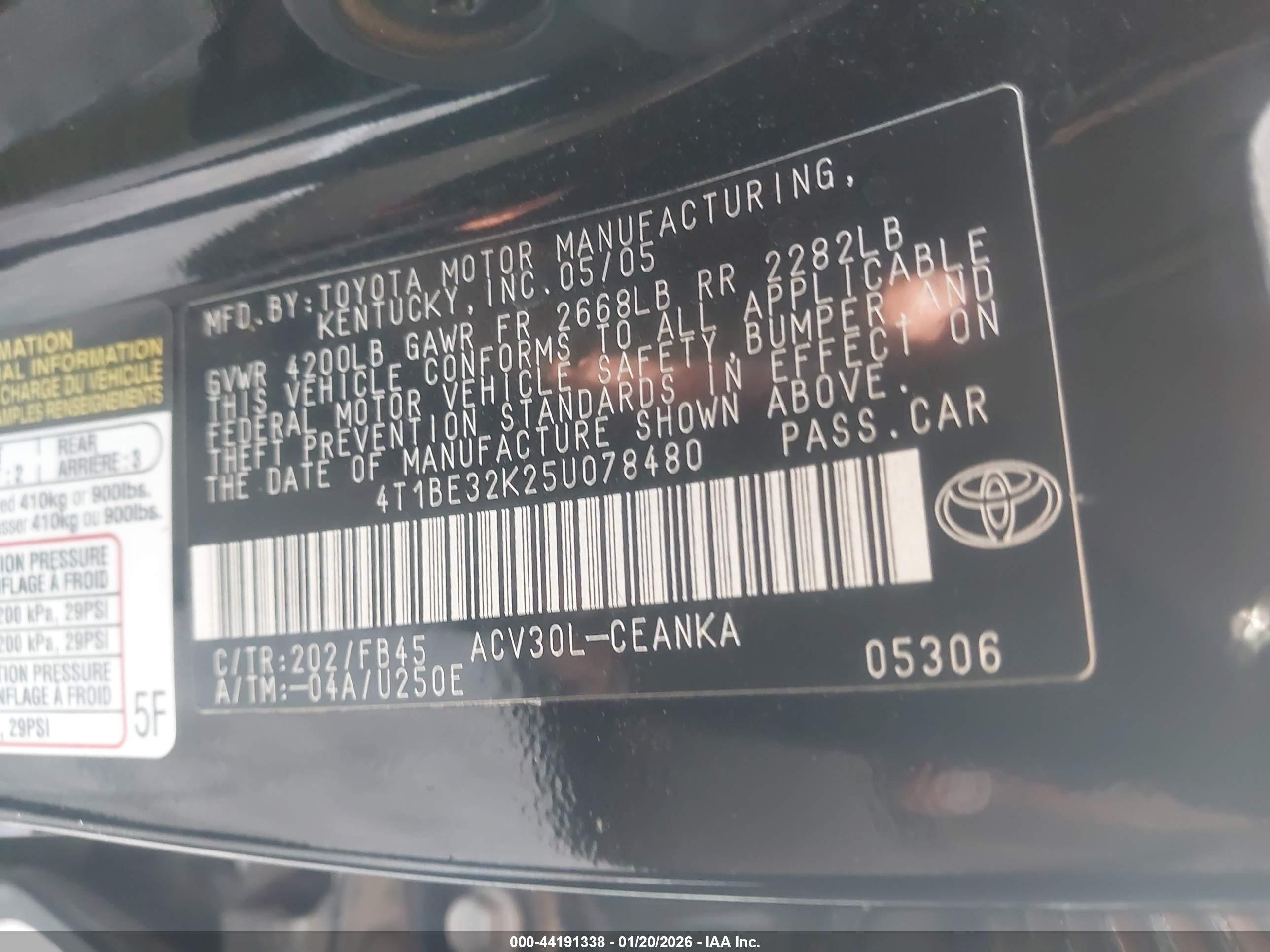 TOYOTA CAMRY image 9
