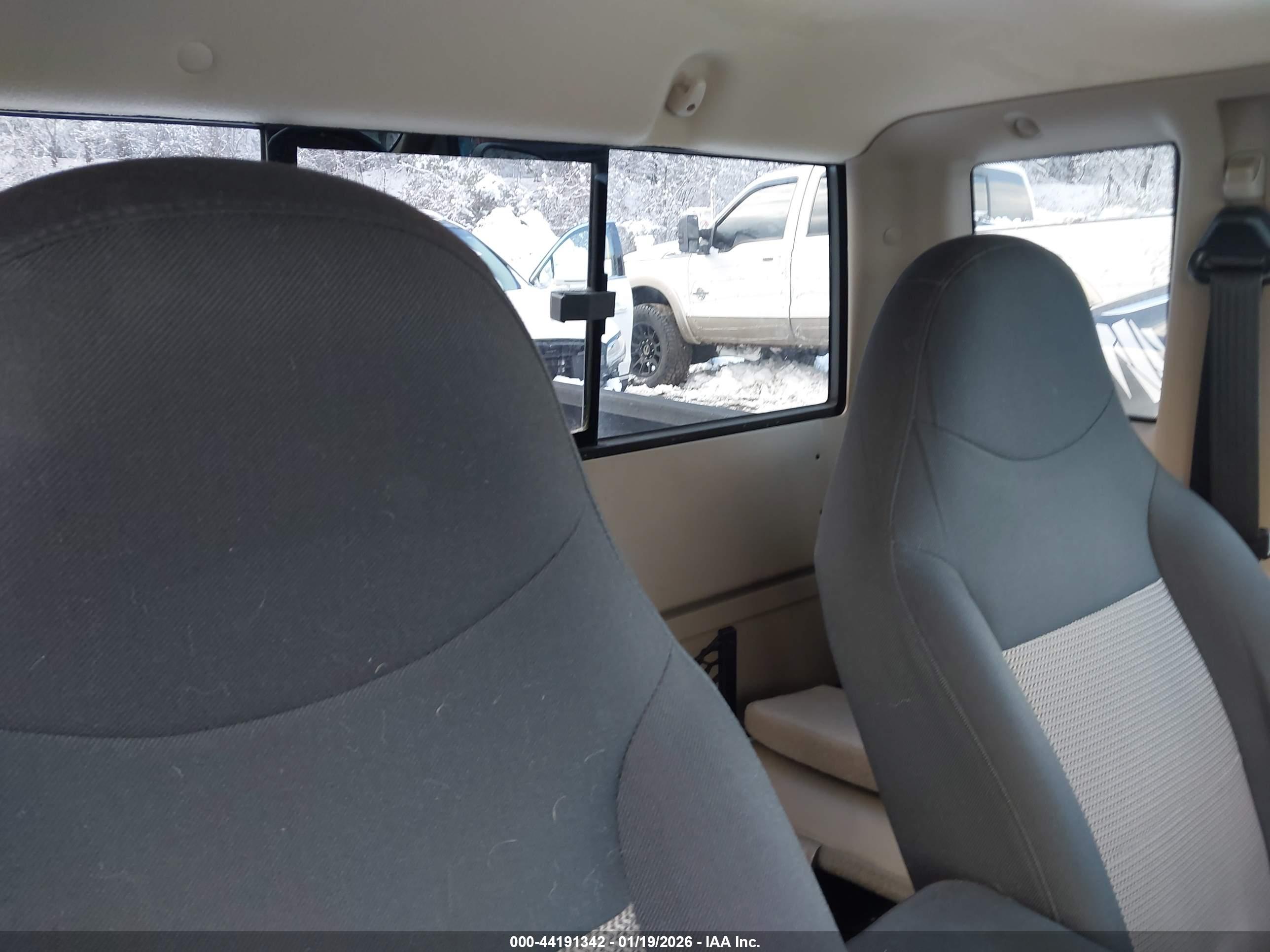 FORD RANGER image 8