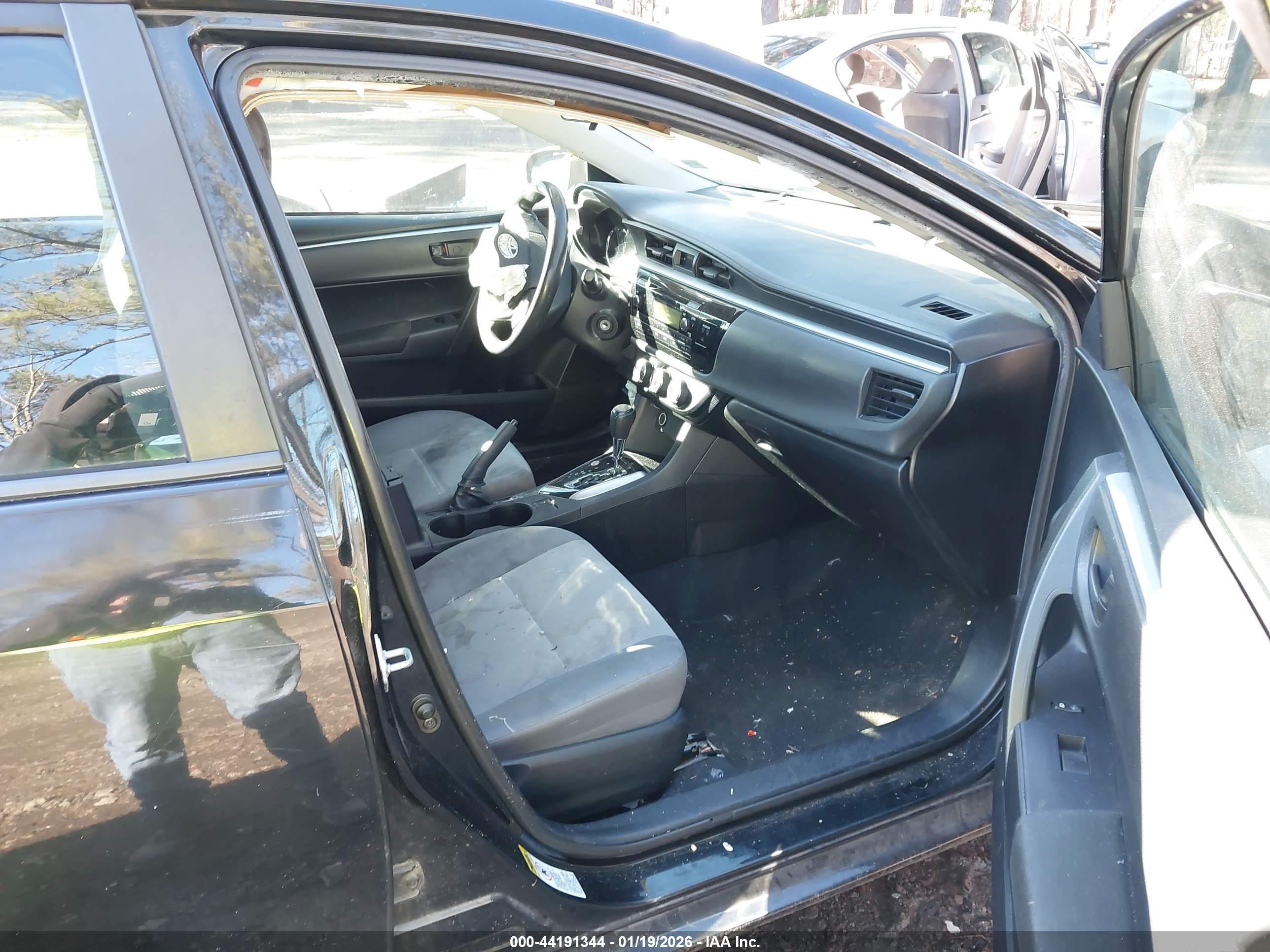 TOYOTA COROLLA image 5