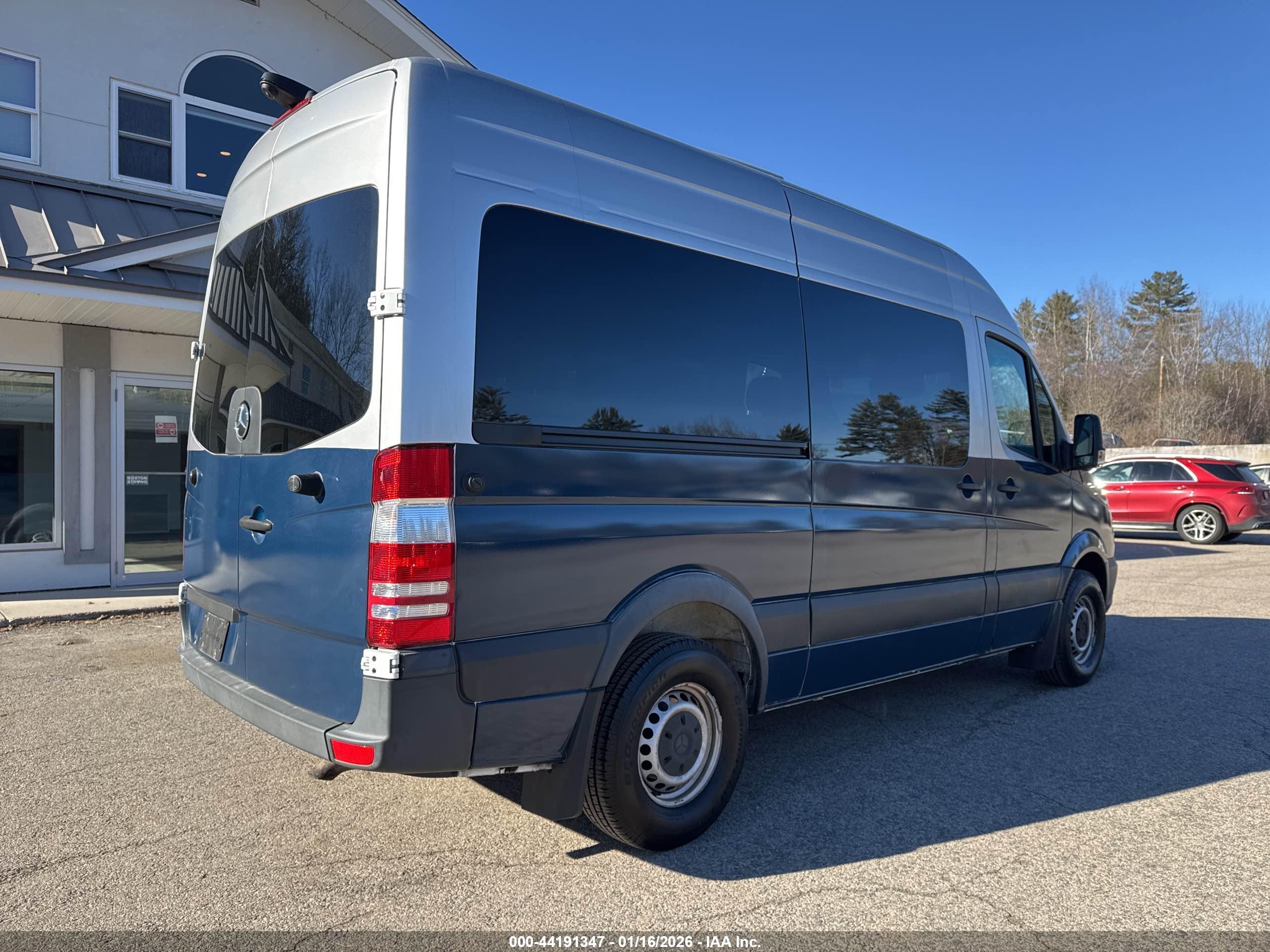 MERCEDES-BENZ SPRINTER image 4