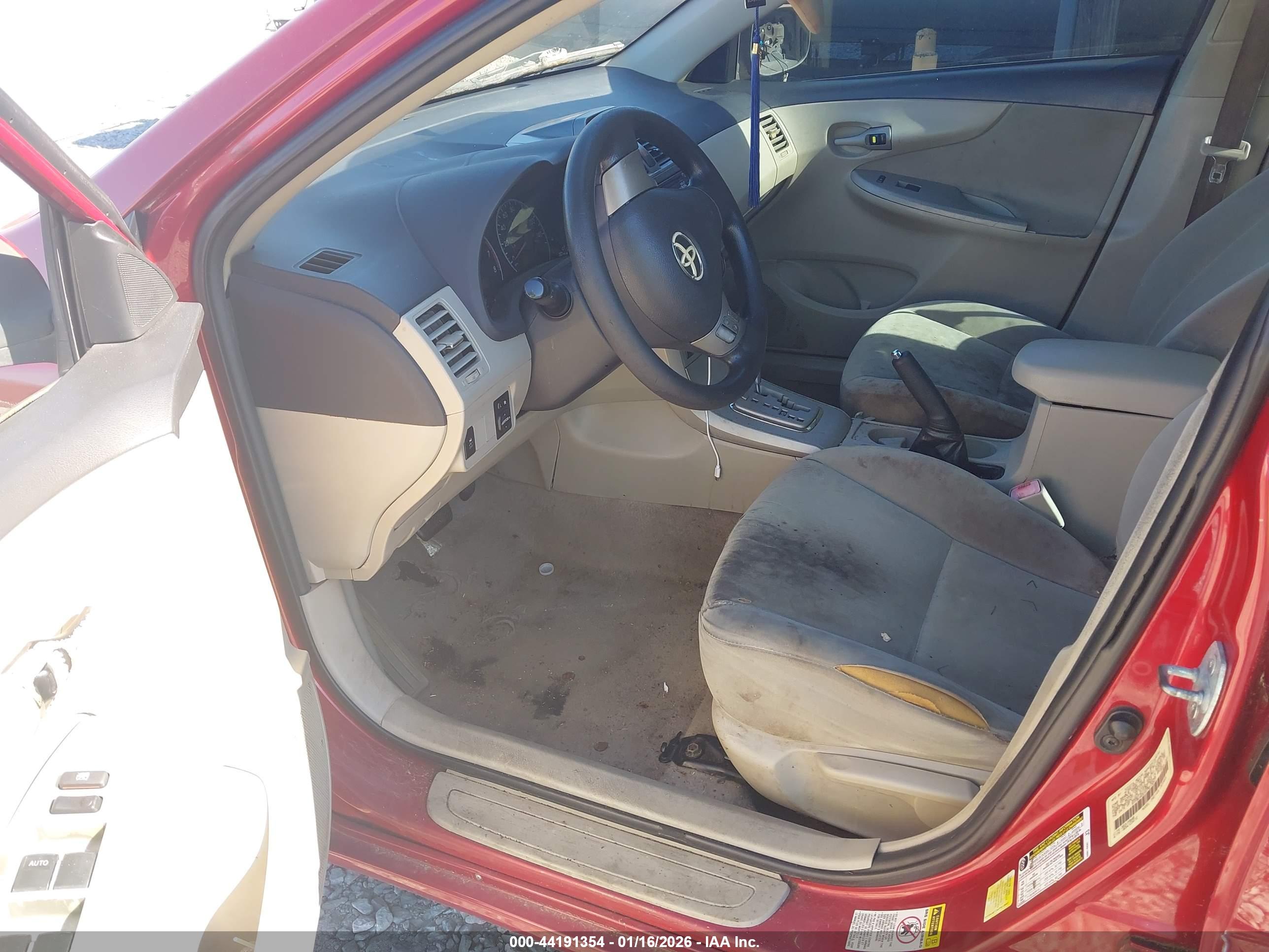 TOYOTA COROLLA image 5