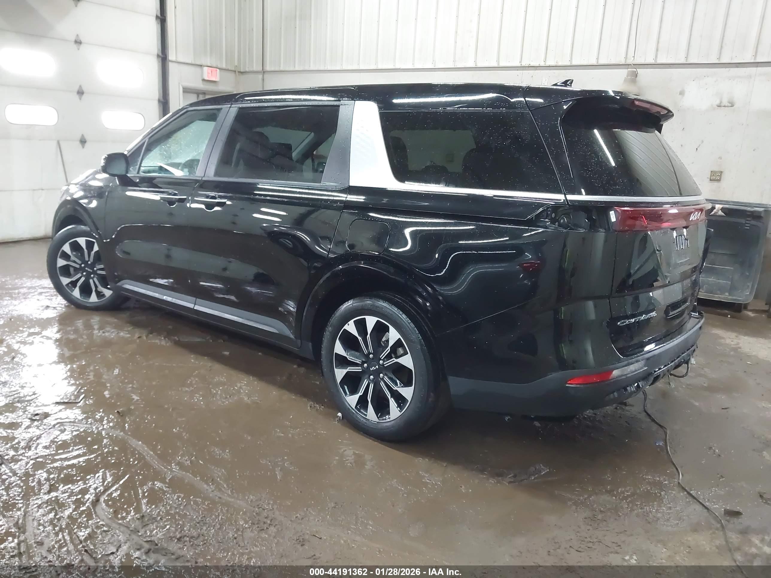 KIA CARNIVAL image 3