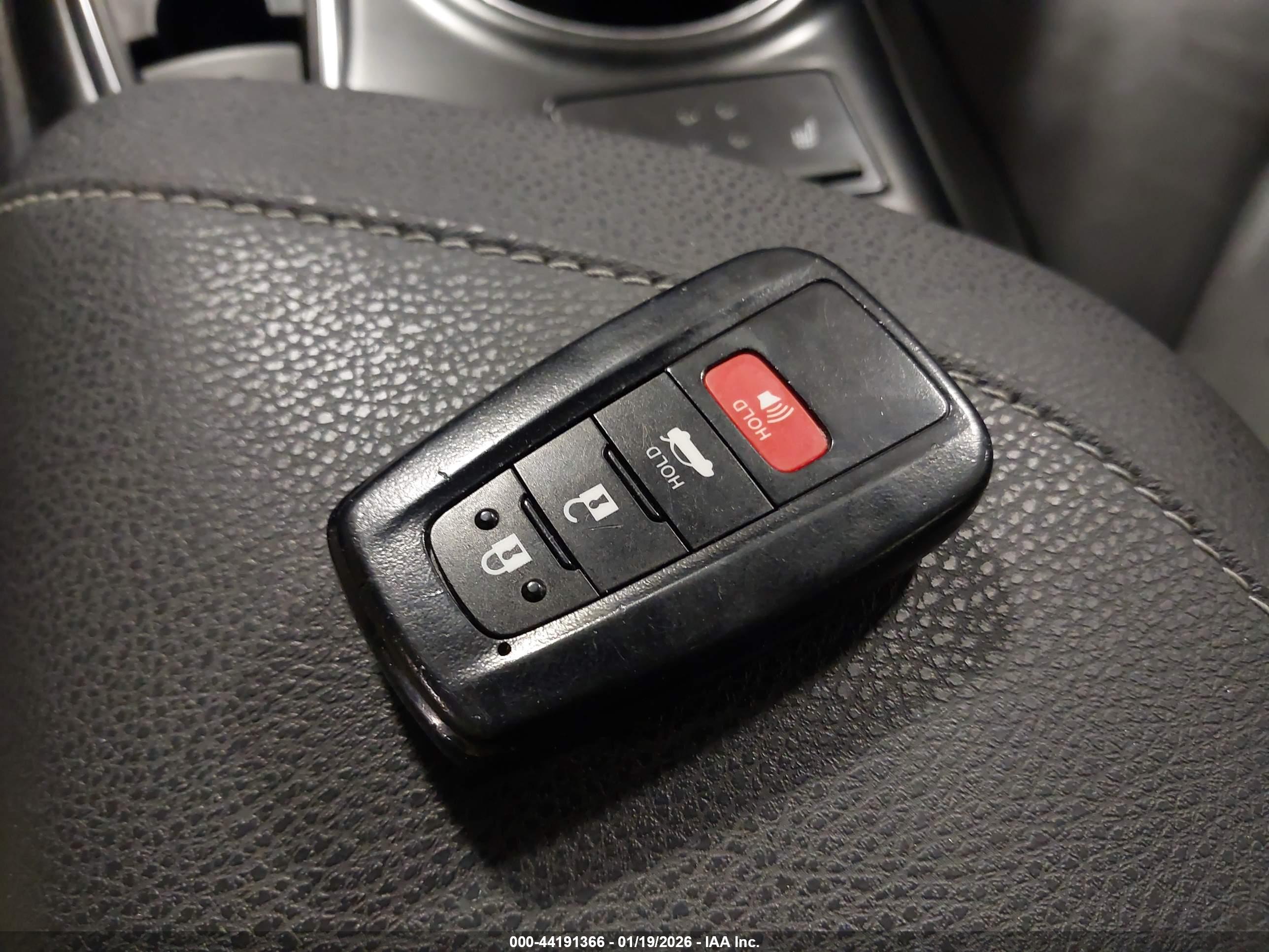TOYOTA CAMRY image 11