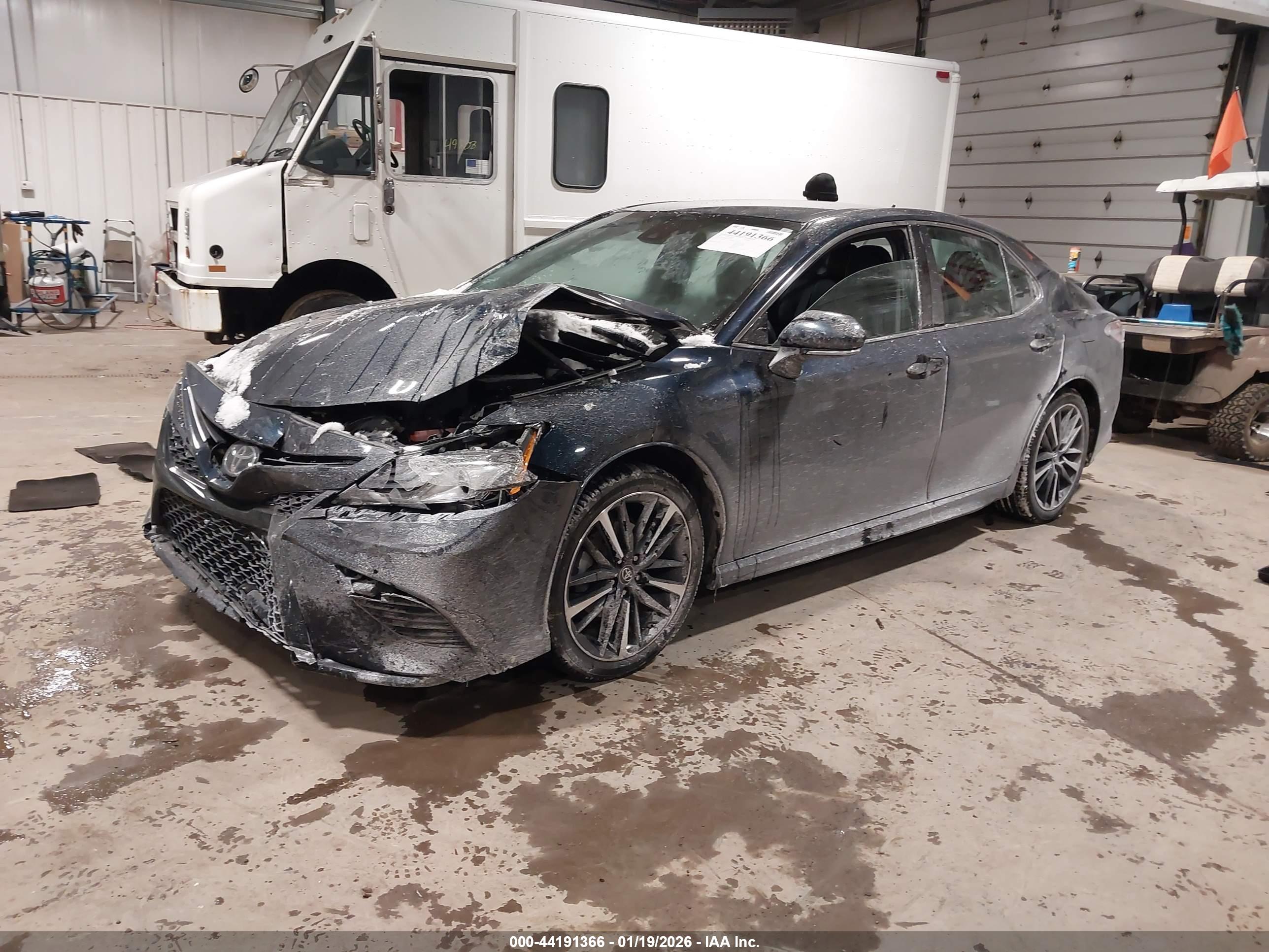 TOYOTA CAMRY image 2