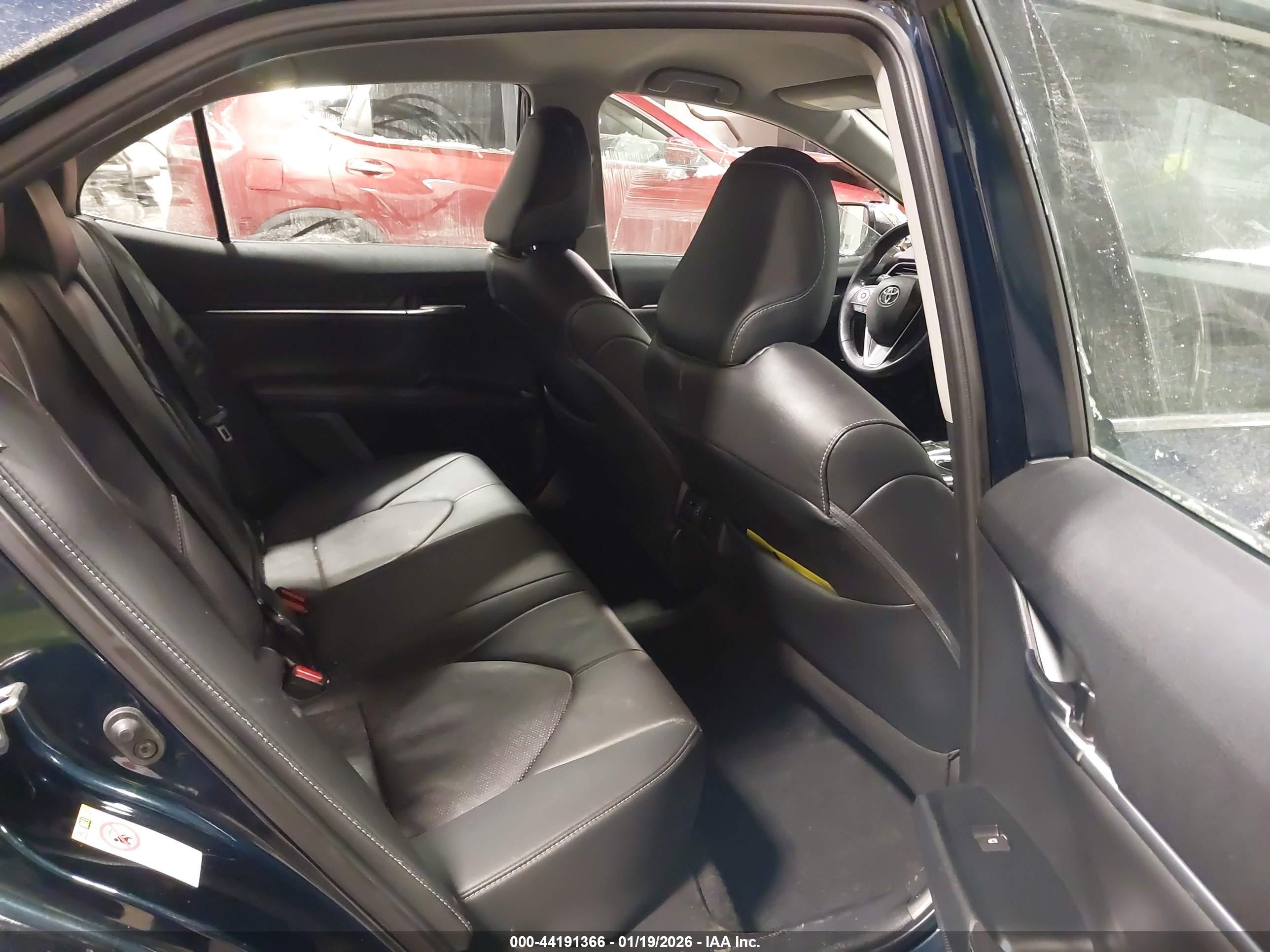 TOYOTA CAMRY image 8