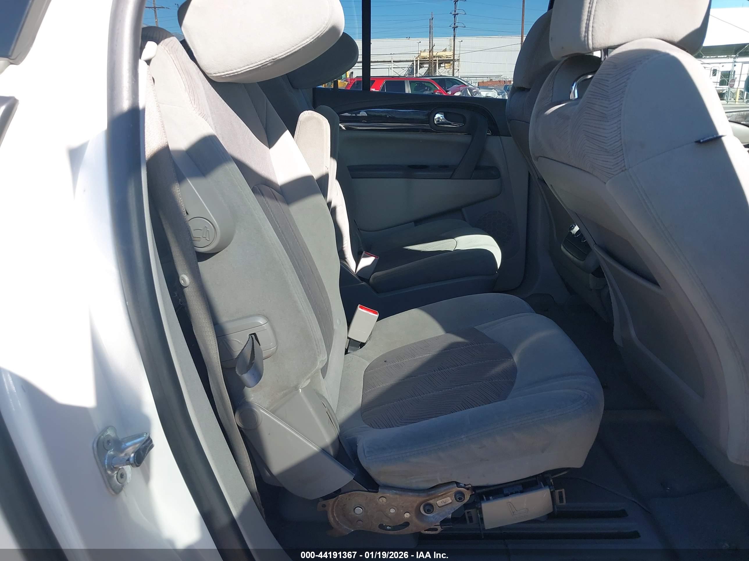BUICK ENCLAVE image 8