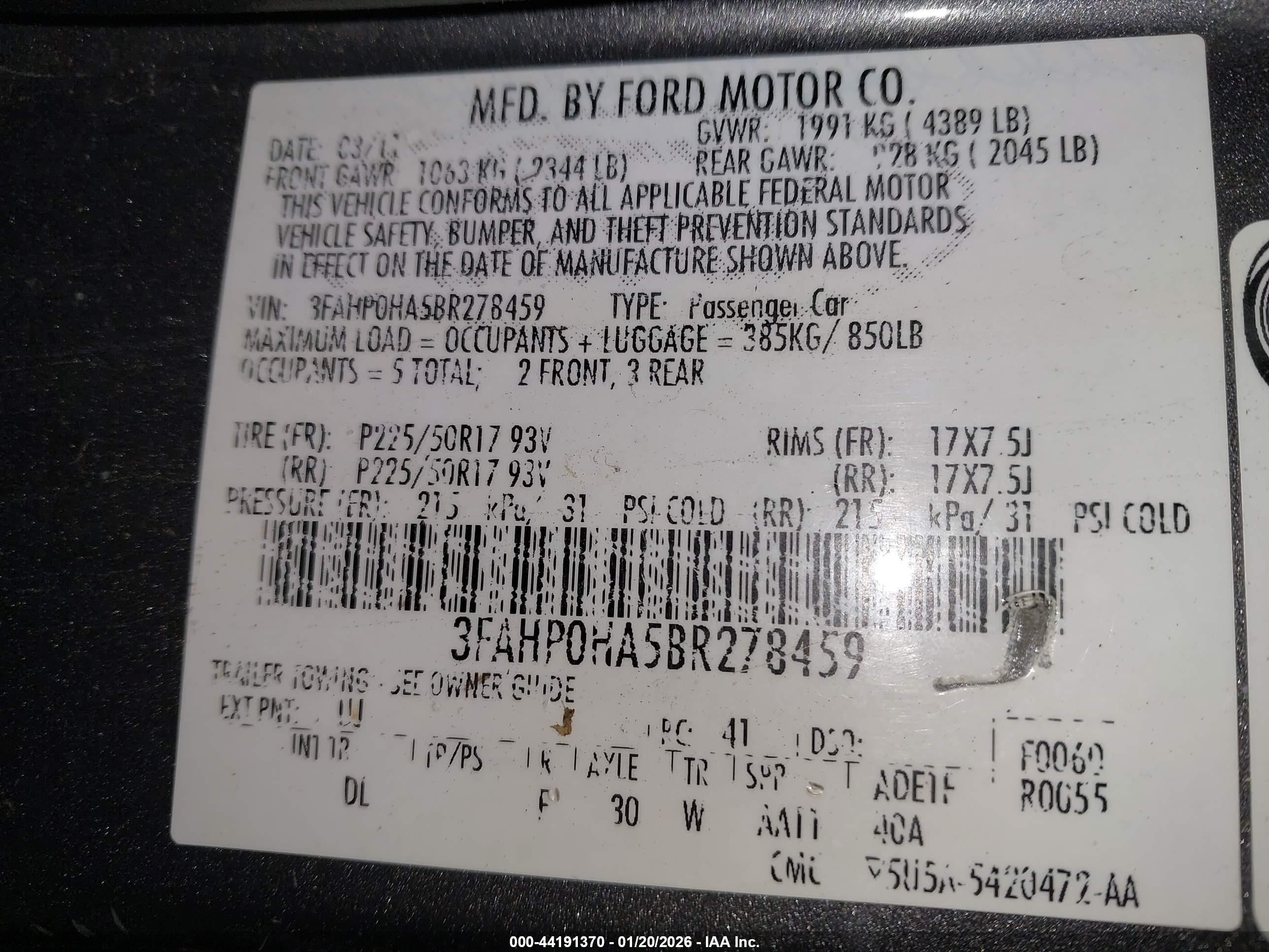 FORD FUSION image 9