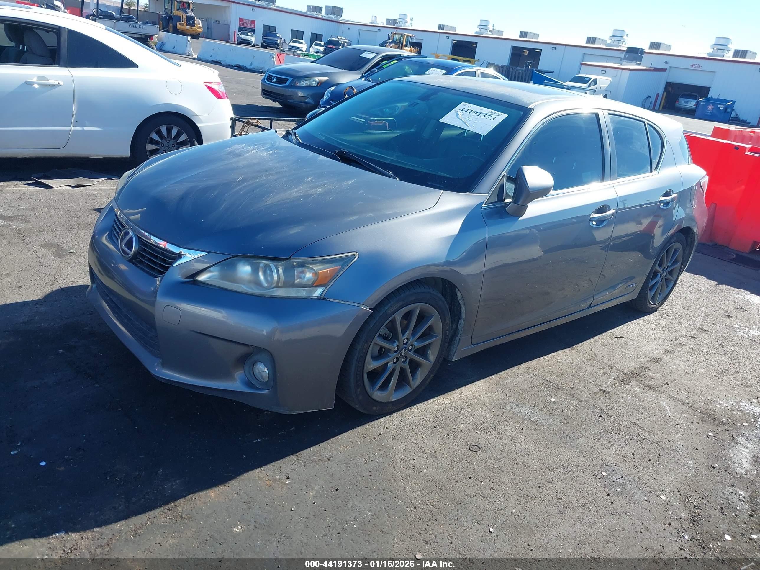 LEXUS CT image 2