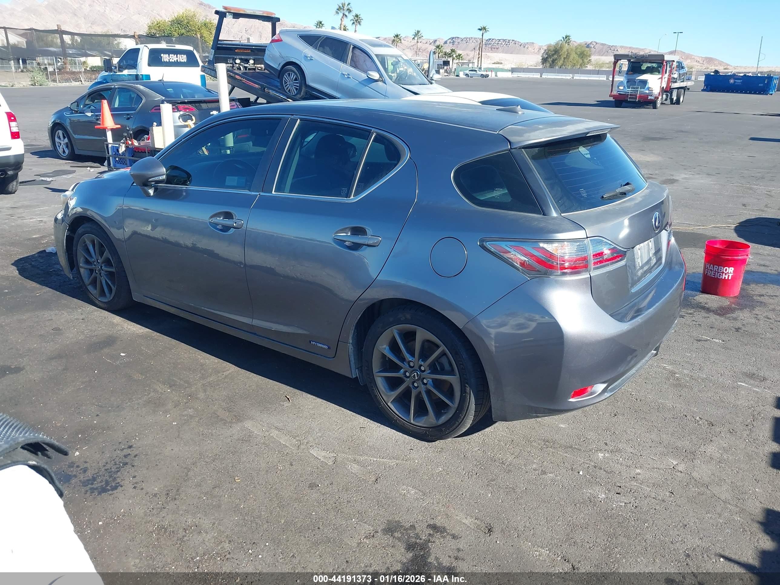 LEXUS CT image 3