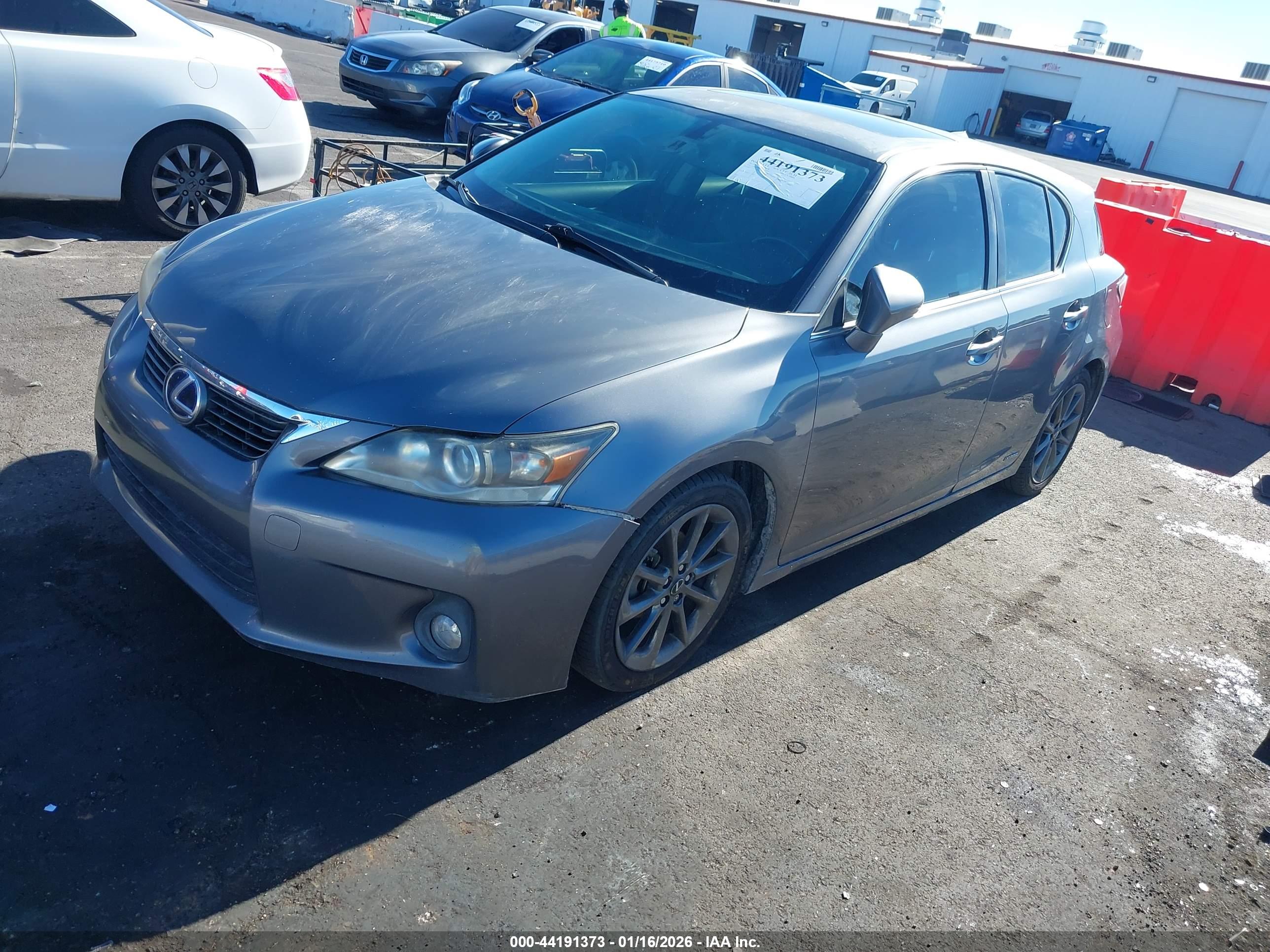 LEXUS CT image 6