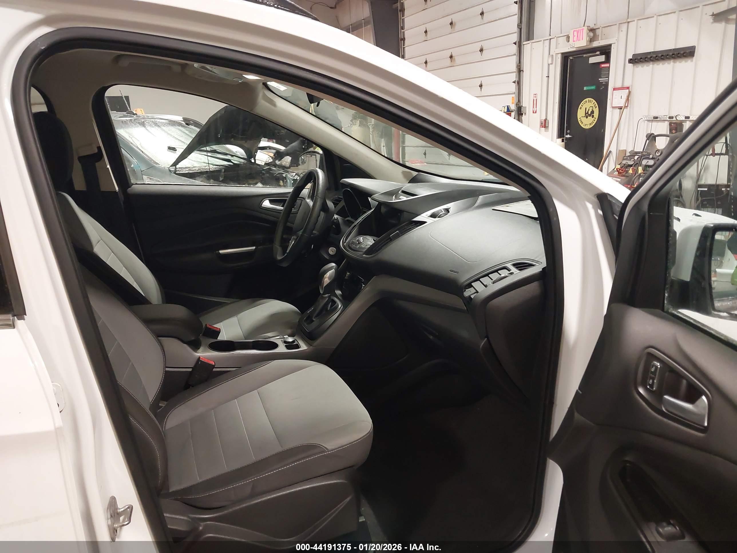 FORD ESCAPE image 5