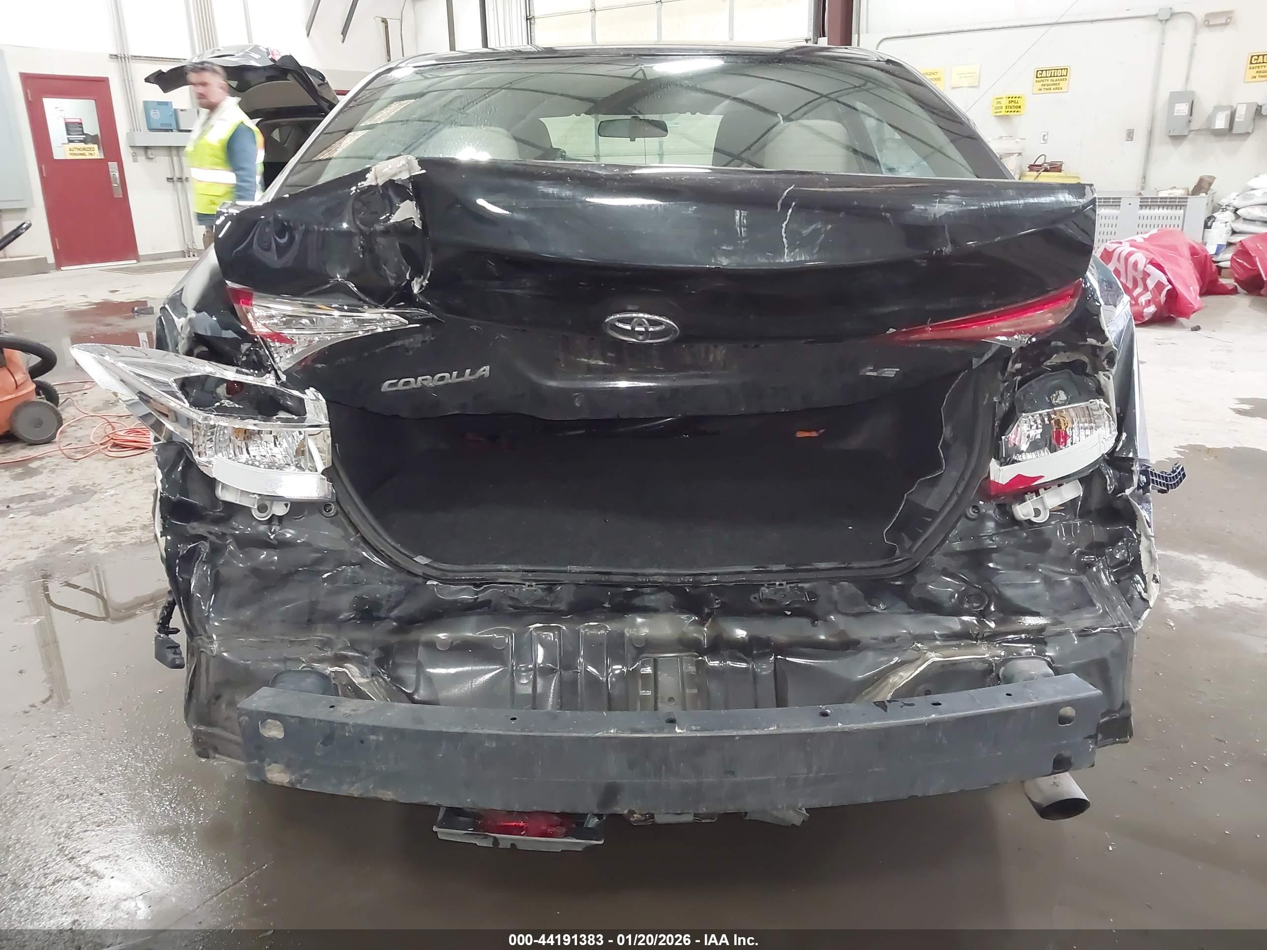 TOYOTA COROLLA image 6