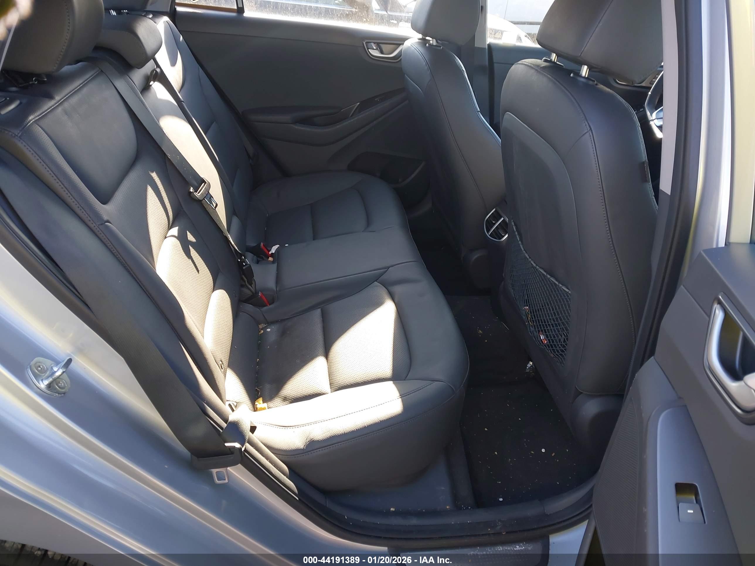 HYUNDAI IONIQ image 8