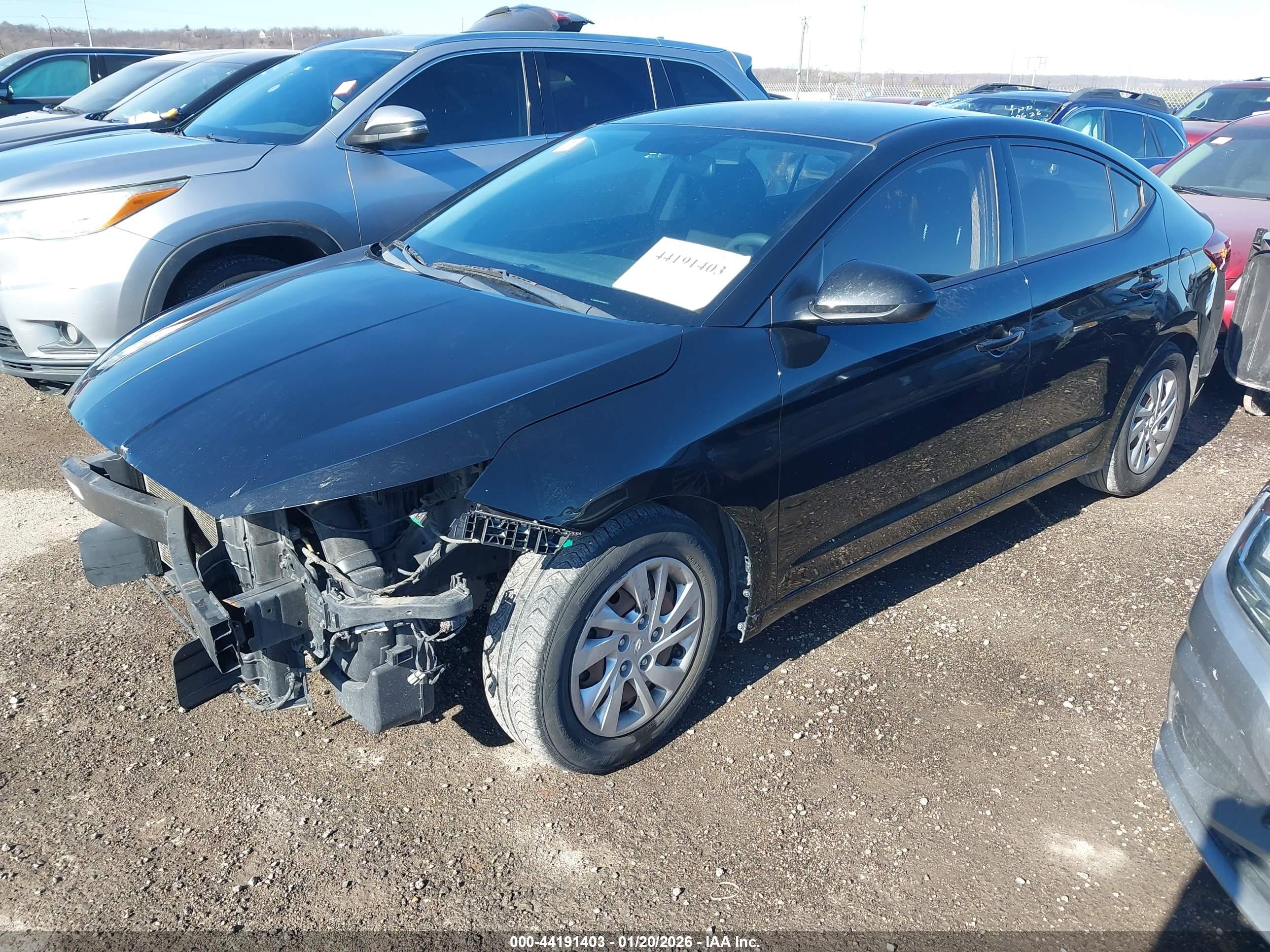 HYUNDAI ELANTRA image 2