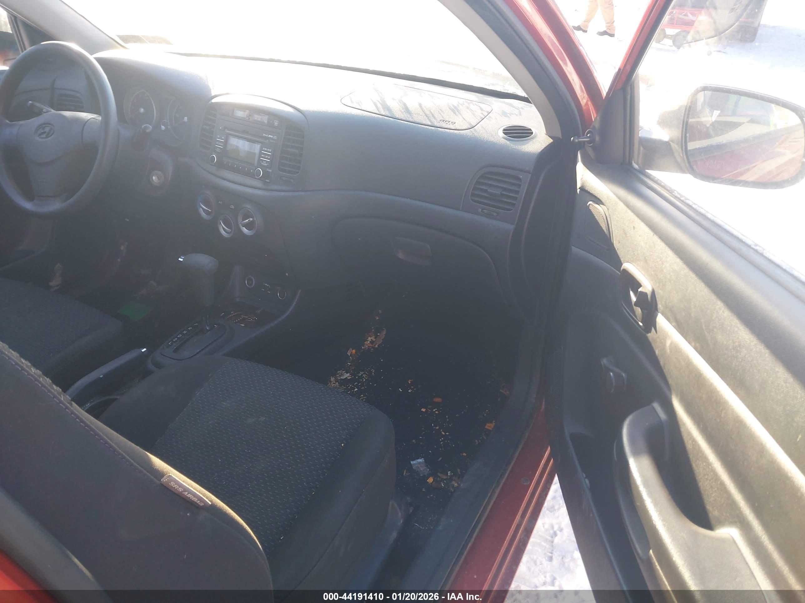 HYUNDAI ACCENT image 5