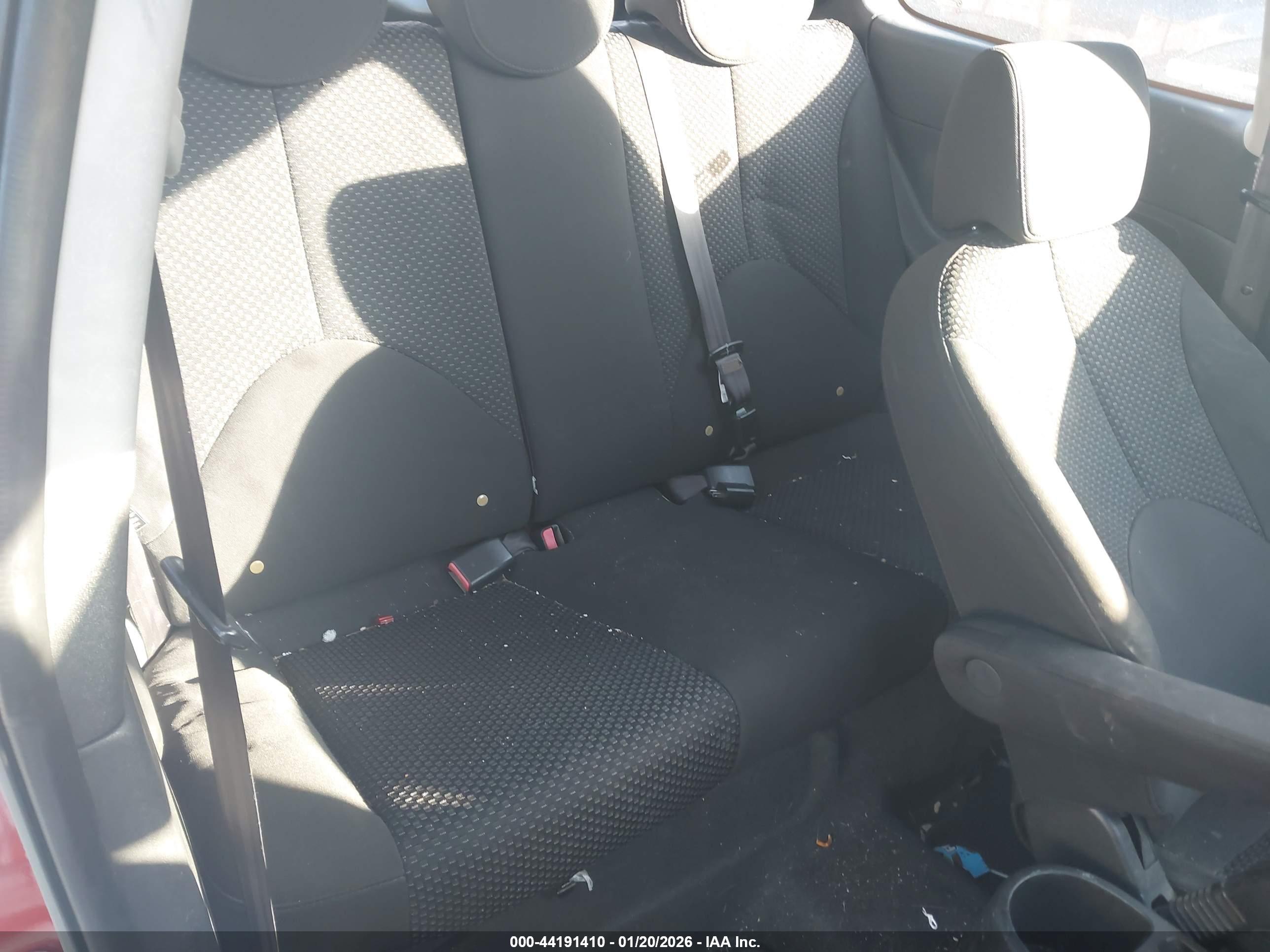 HYUNDAI ACCENT image 8