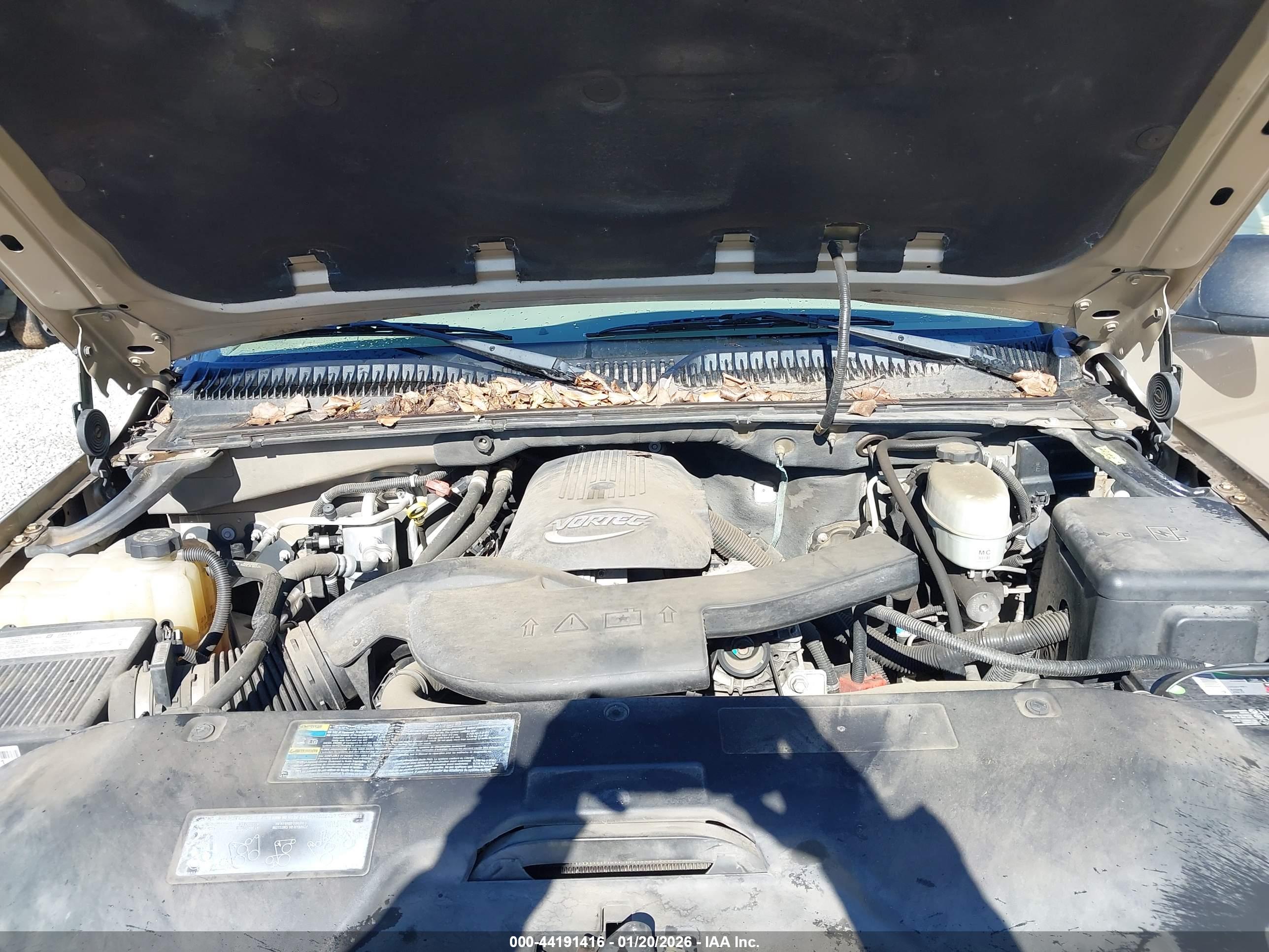 CHEVROLET SUBURBAN image 10
