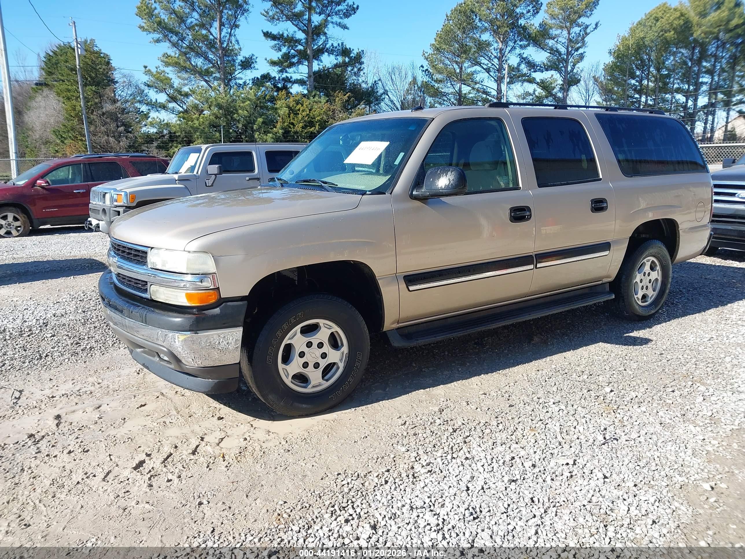 CHEVROLET SUBURBAN image 2