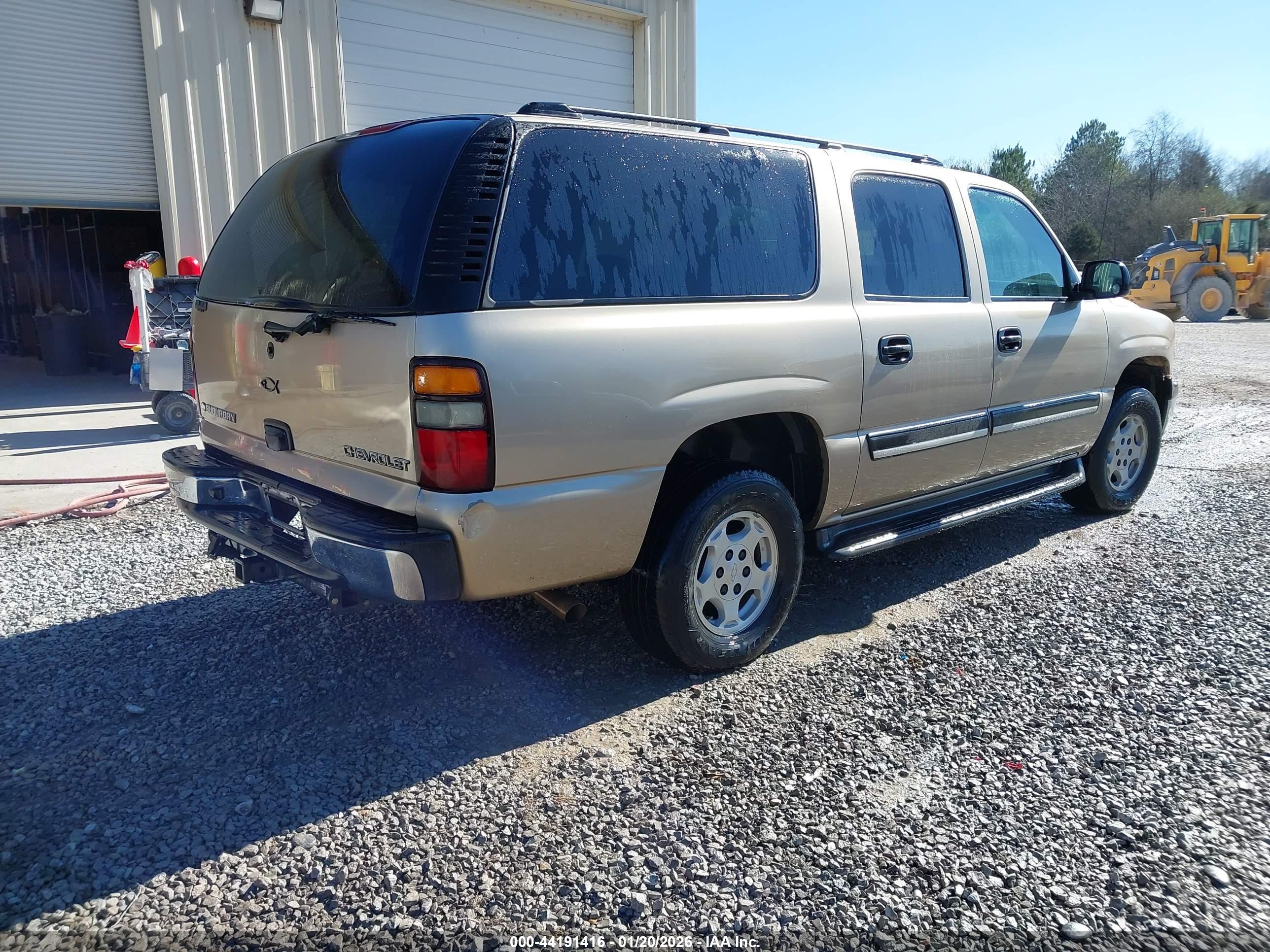 CHEVROLET SUBURBAN image 4