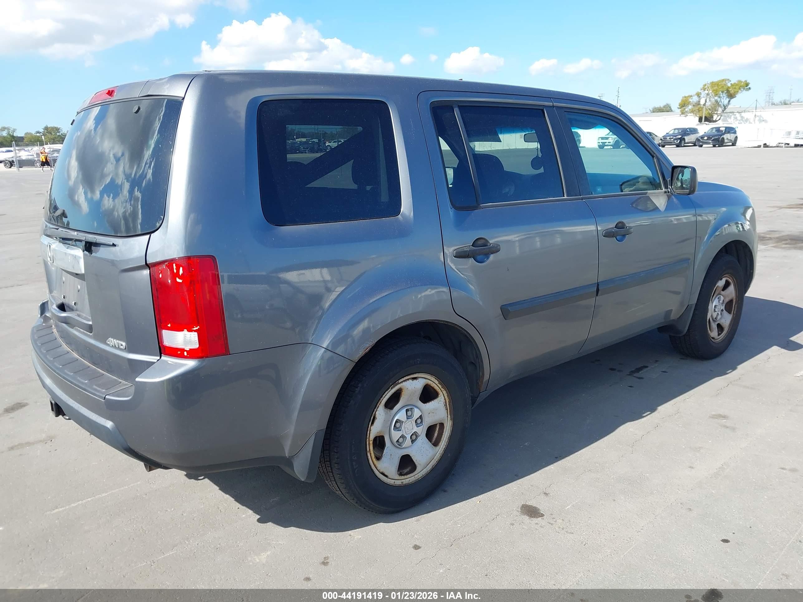 HONDA PILOT image 4