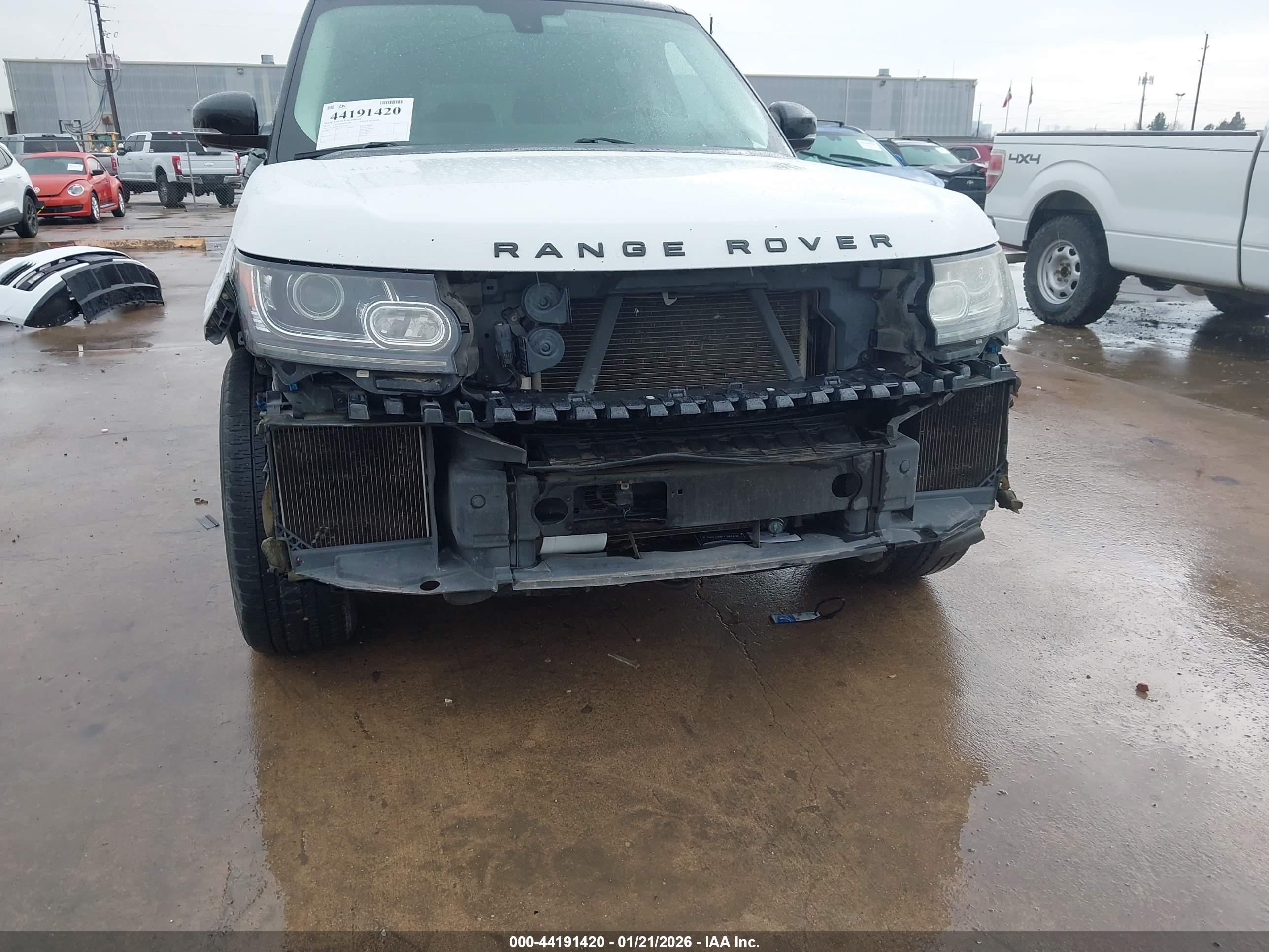 LAND ROVER image 6