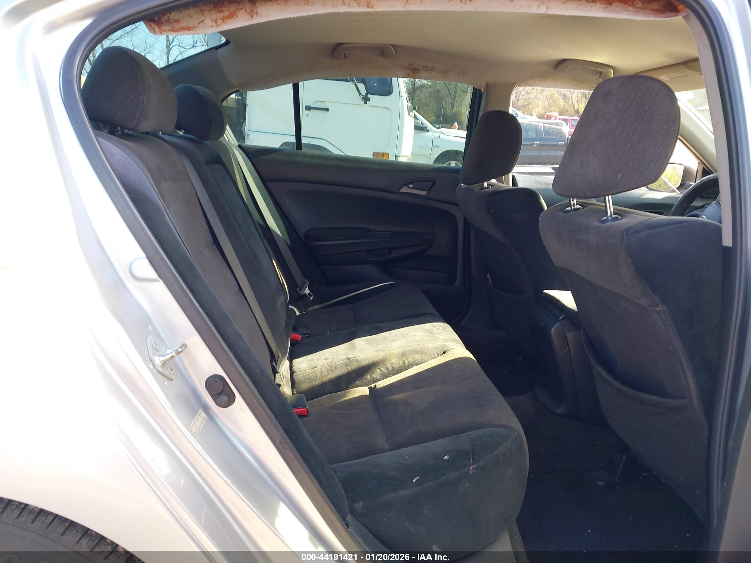 HONDA ACCORD image 8