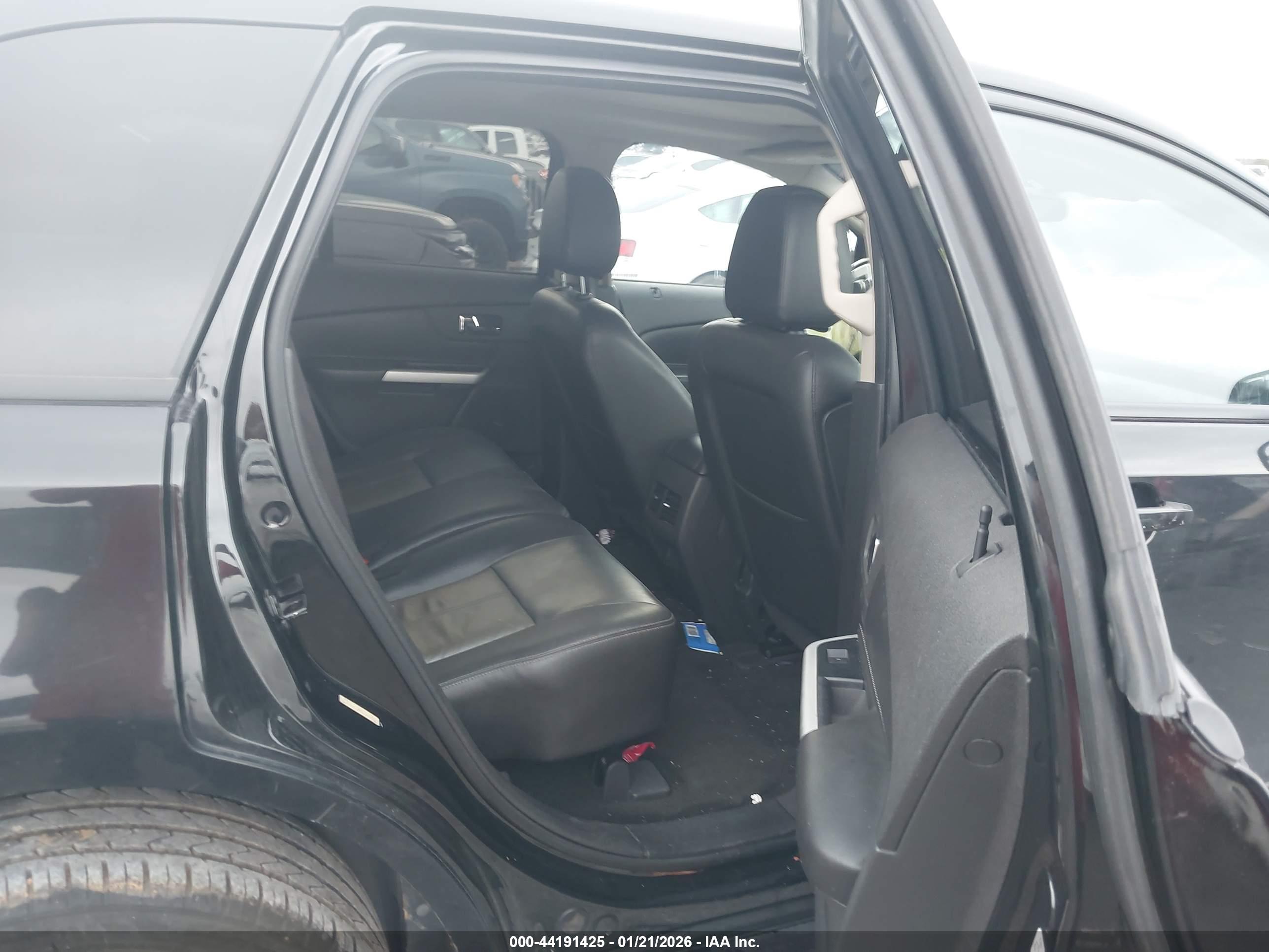FORD EDGE image 8