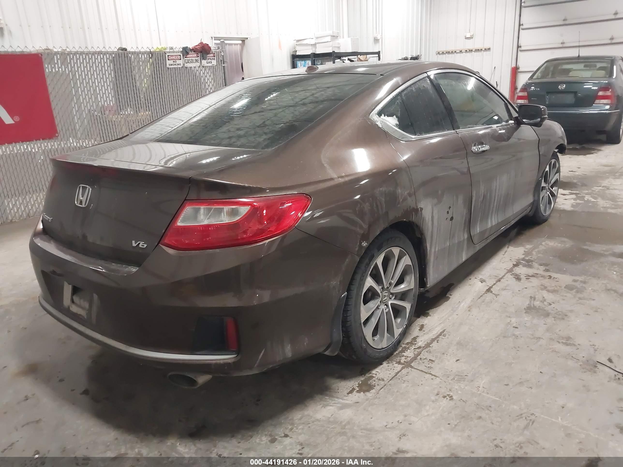 HONDA ACCORD image 4