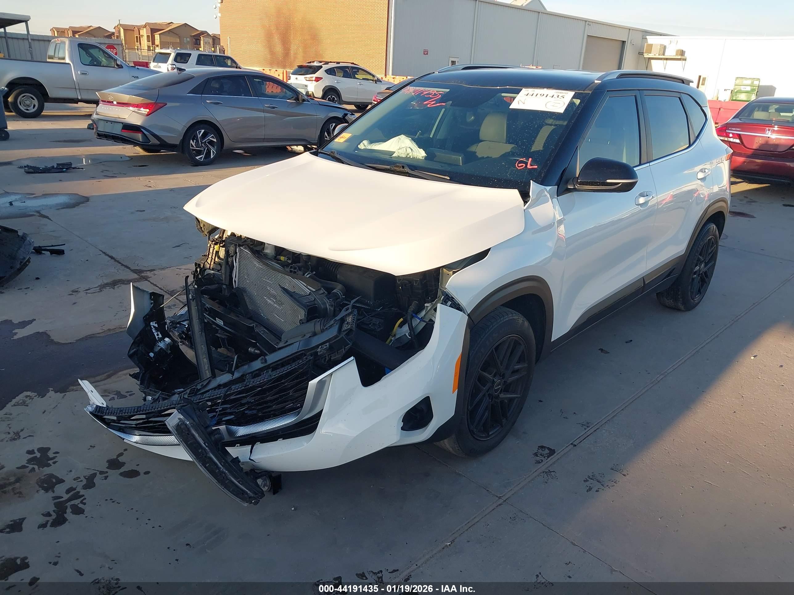 KIA SELTOS image 2