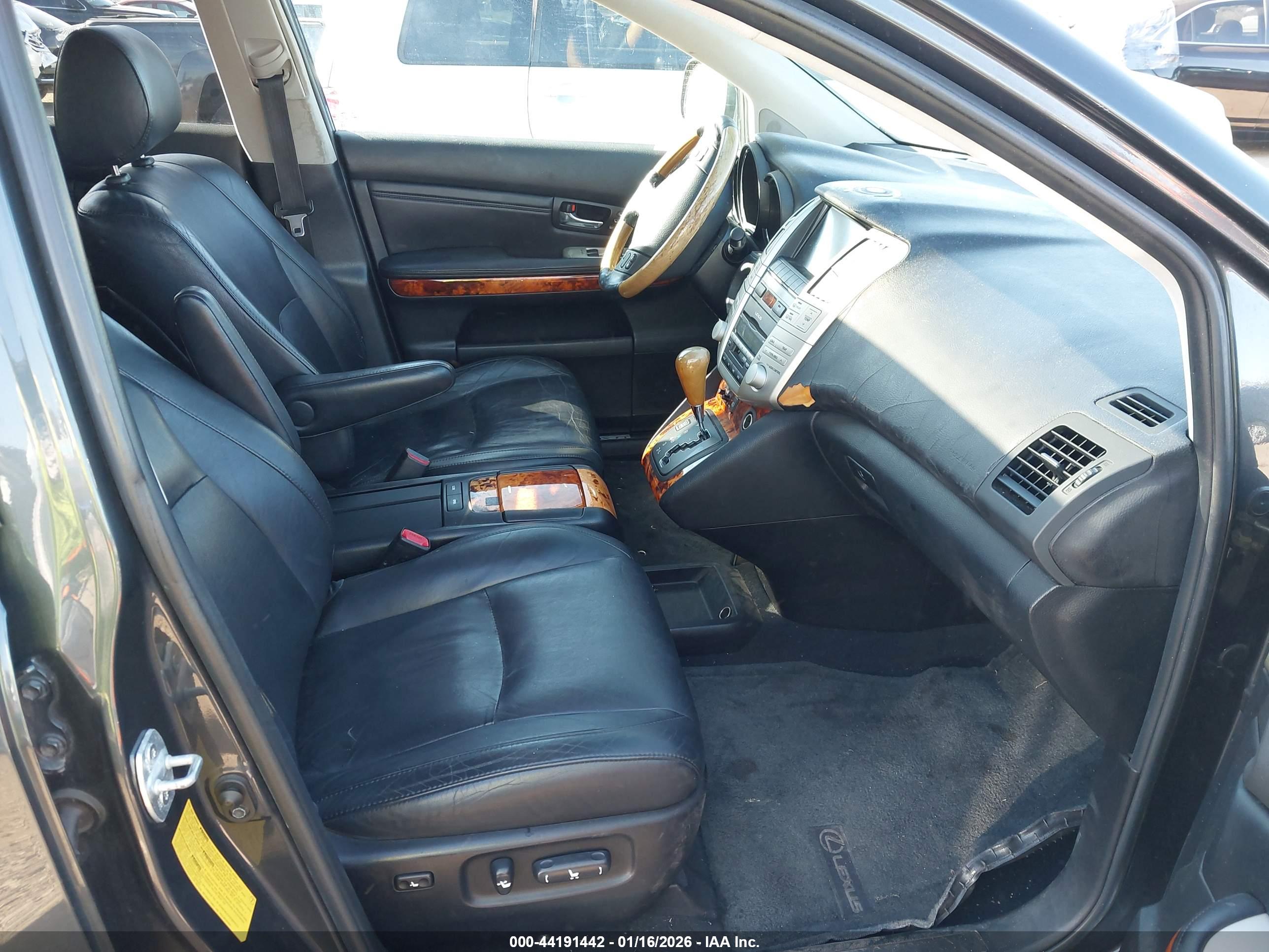LEXUS RX image 5