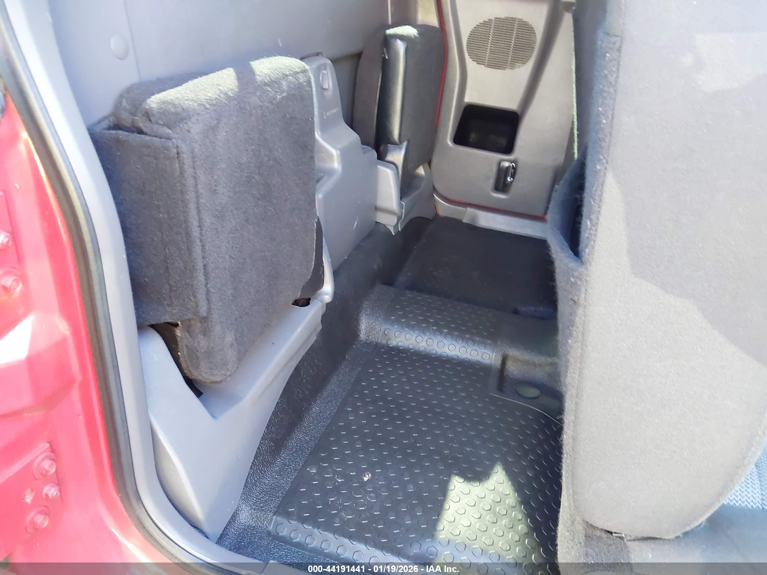 FORD RANGER image 8