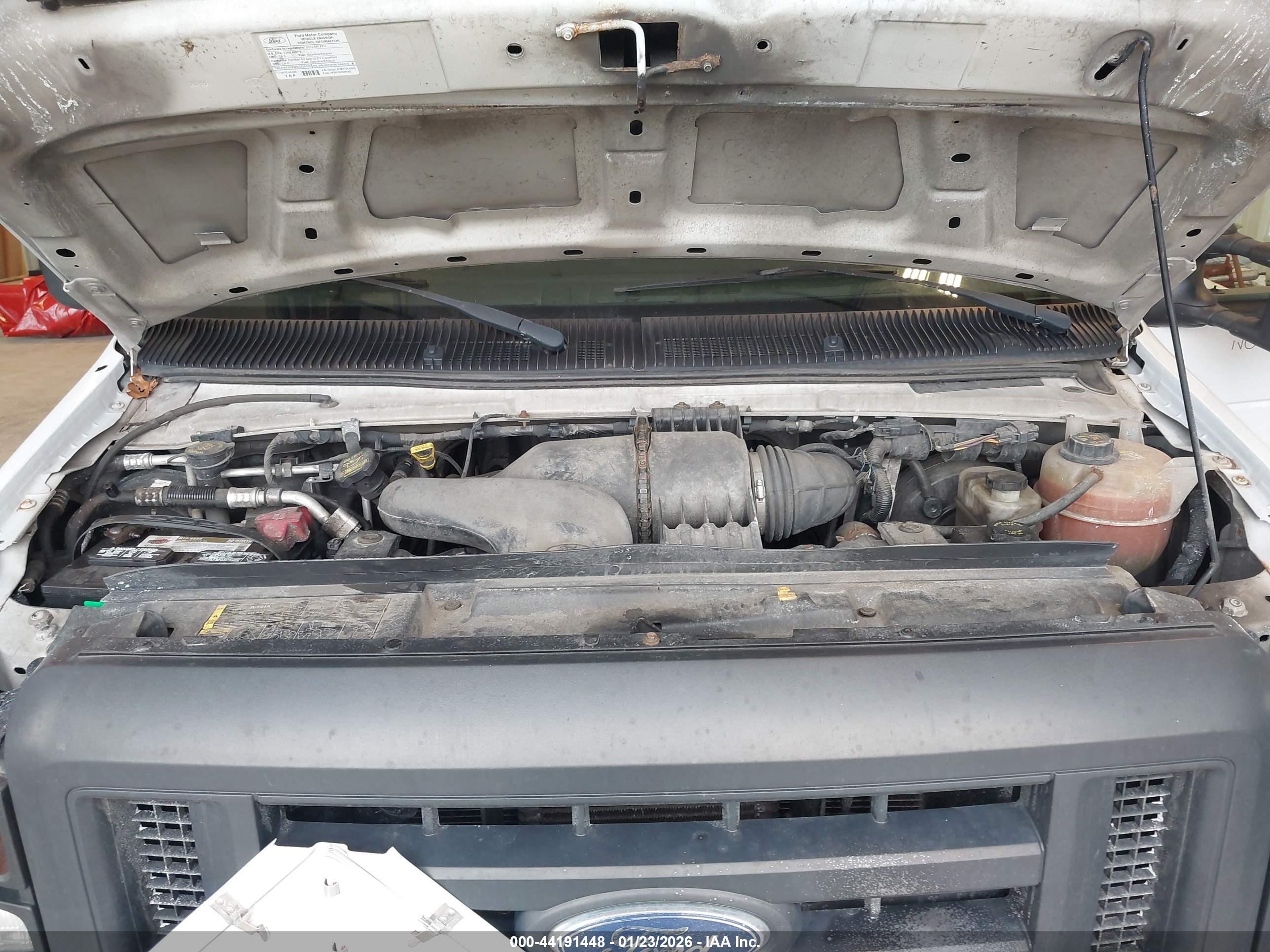 FORD E-150 image 10
