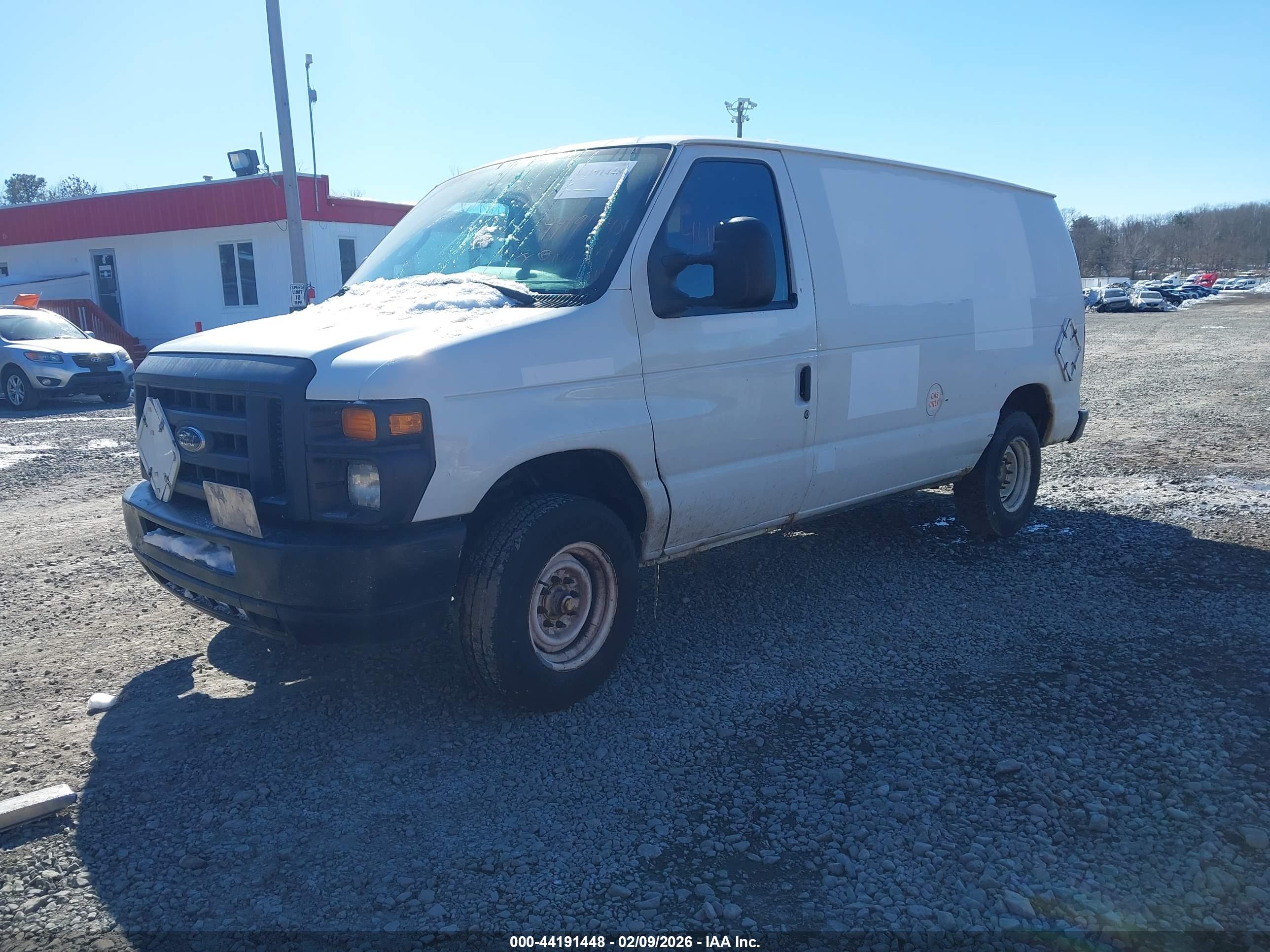 FORD E-150 image 2