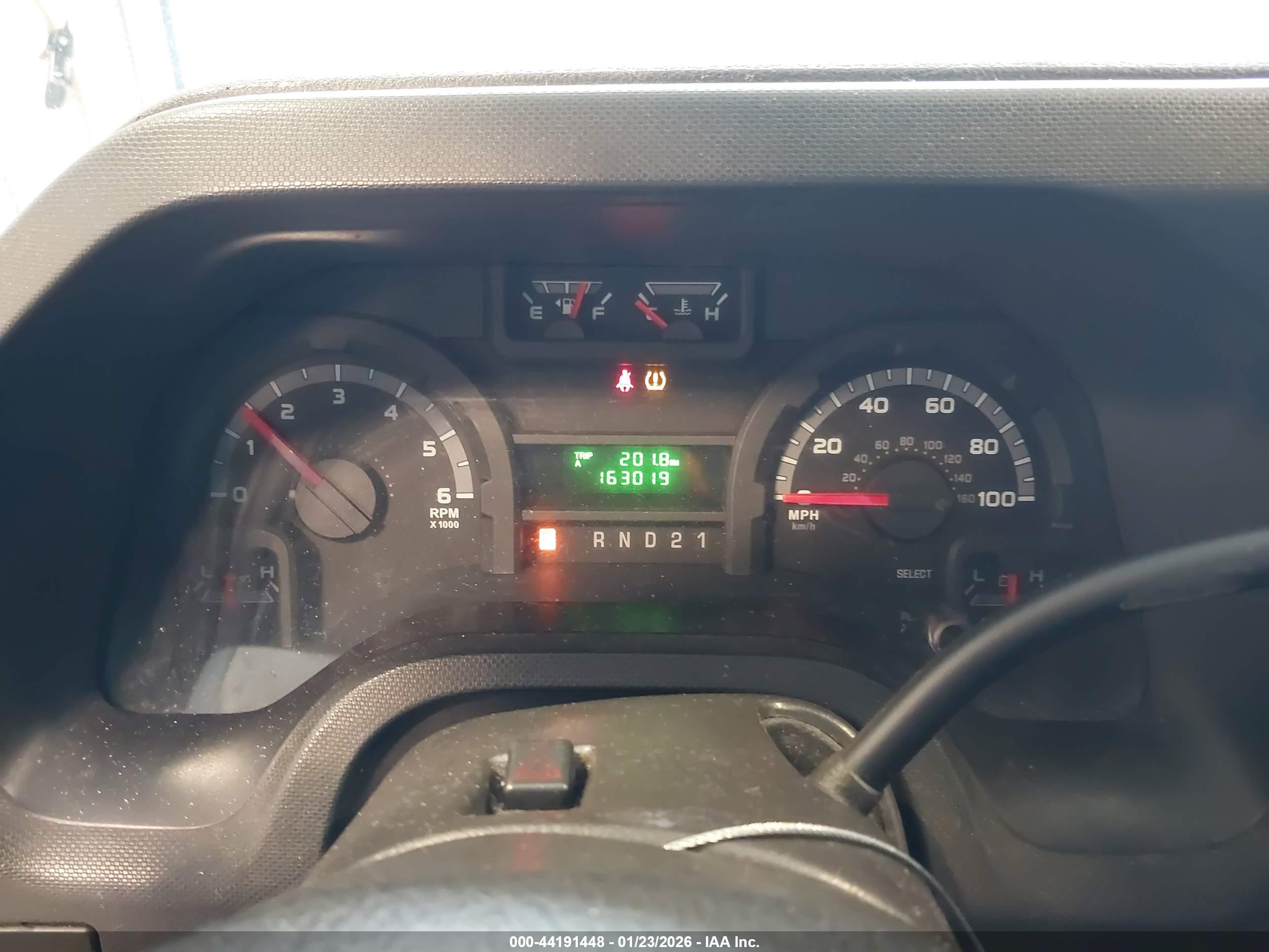 FORD E-150 image 7