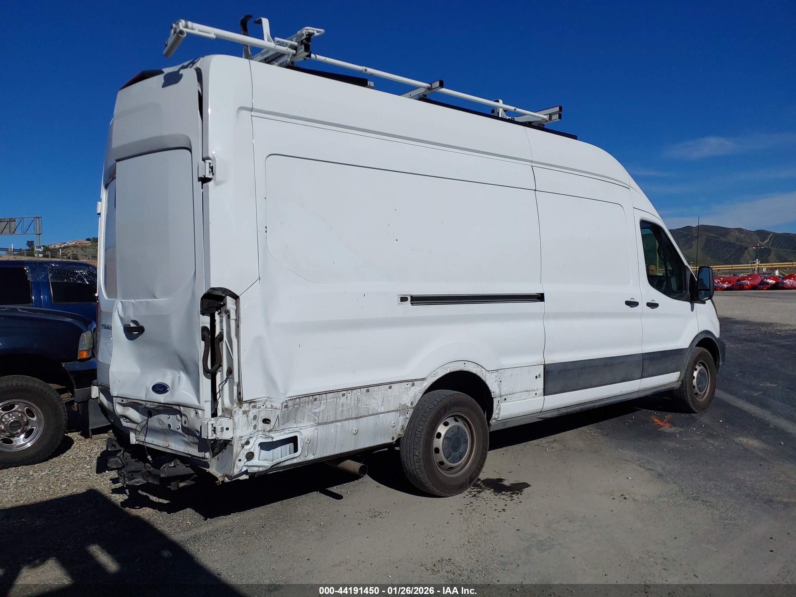 FORD TRANSIT-350 image 4
