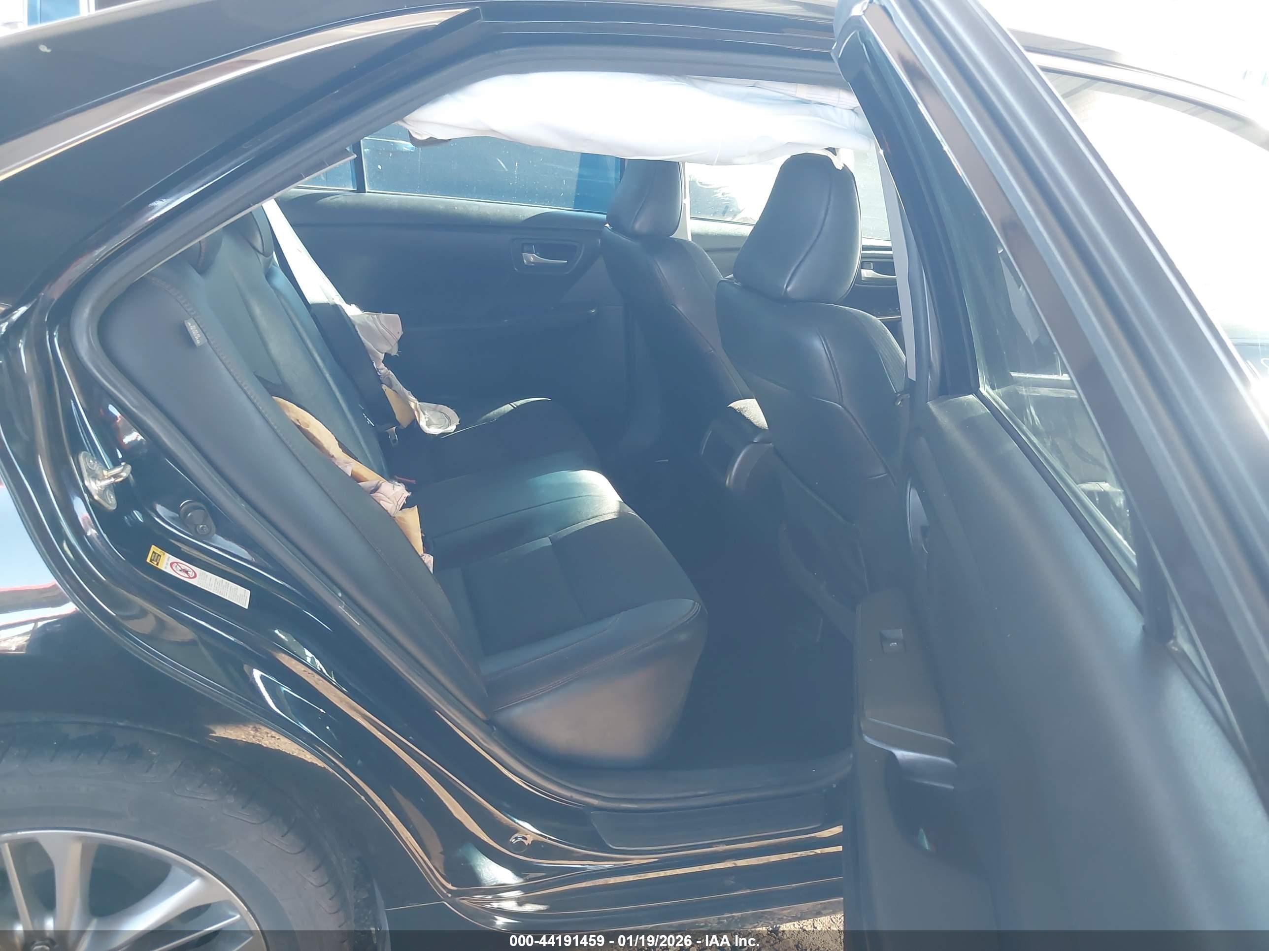 TOYOTA CAMRY image 8