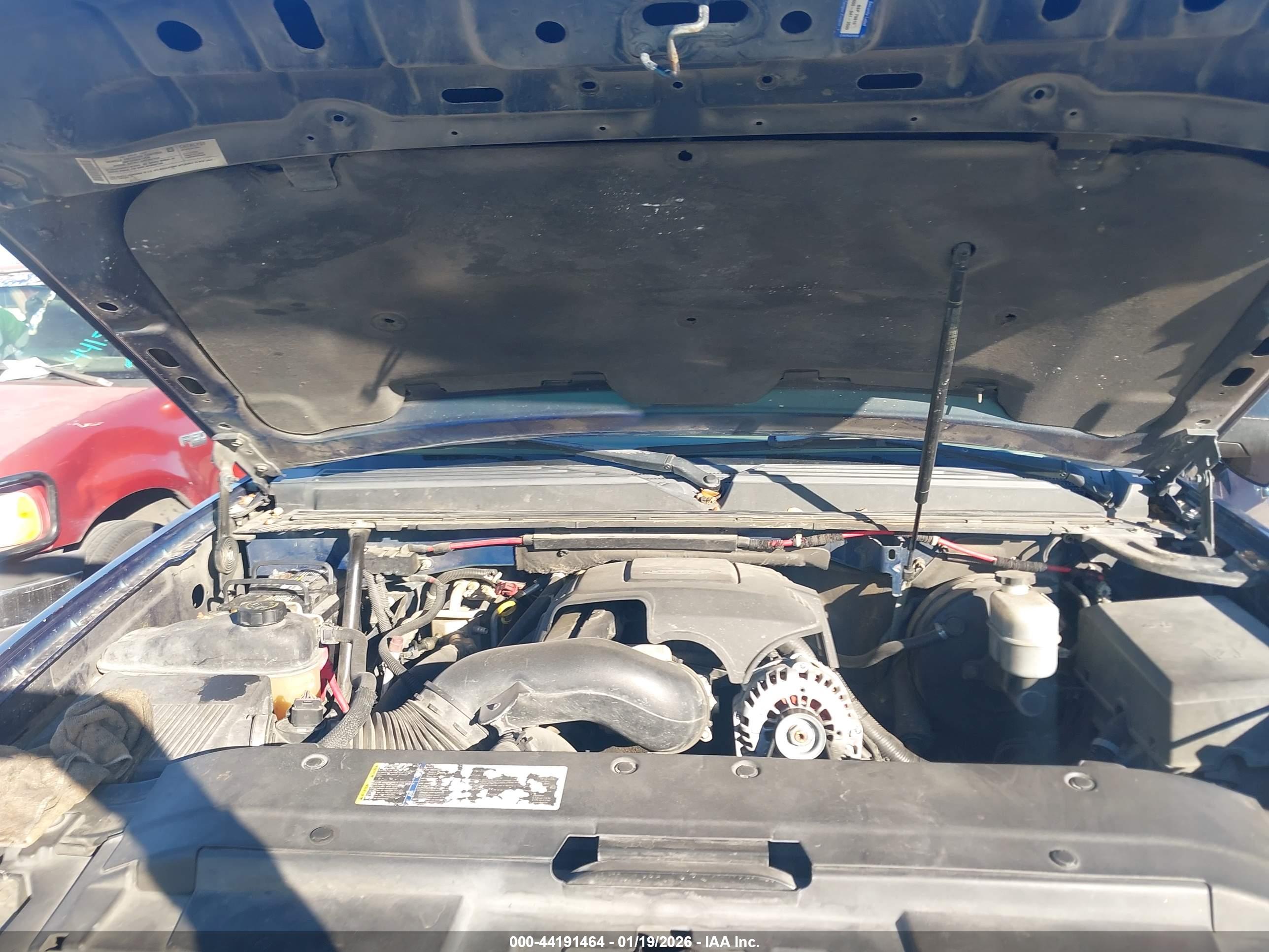 CHEVROLET SUBURBAN image 10