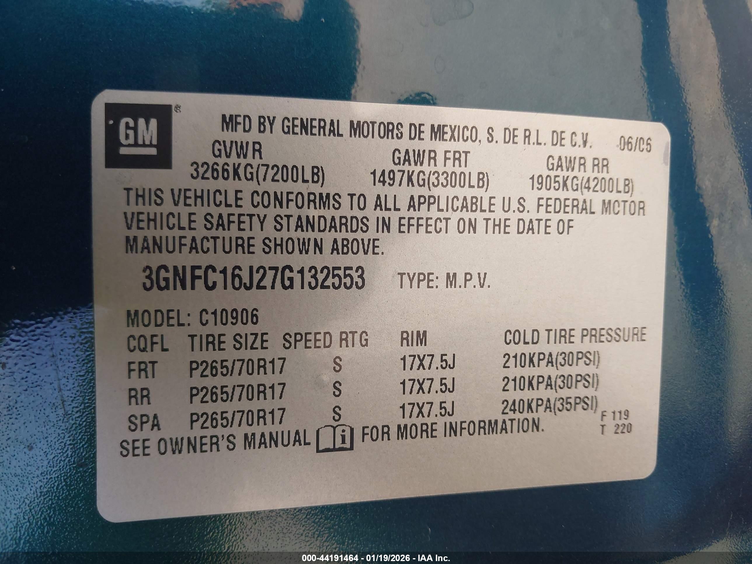CHEVROLET SUBURBAN image 9