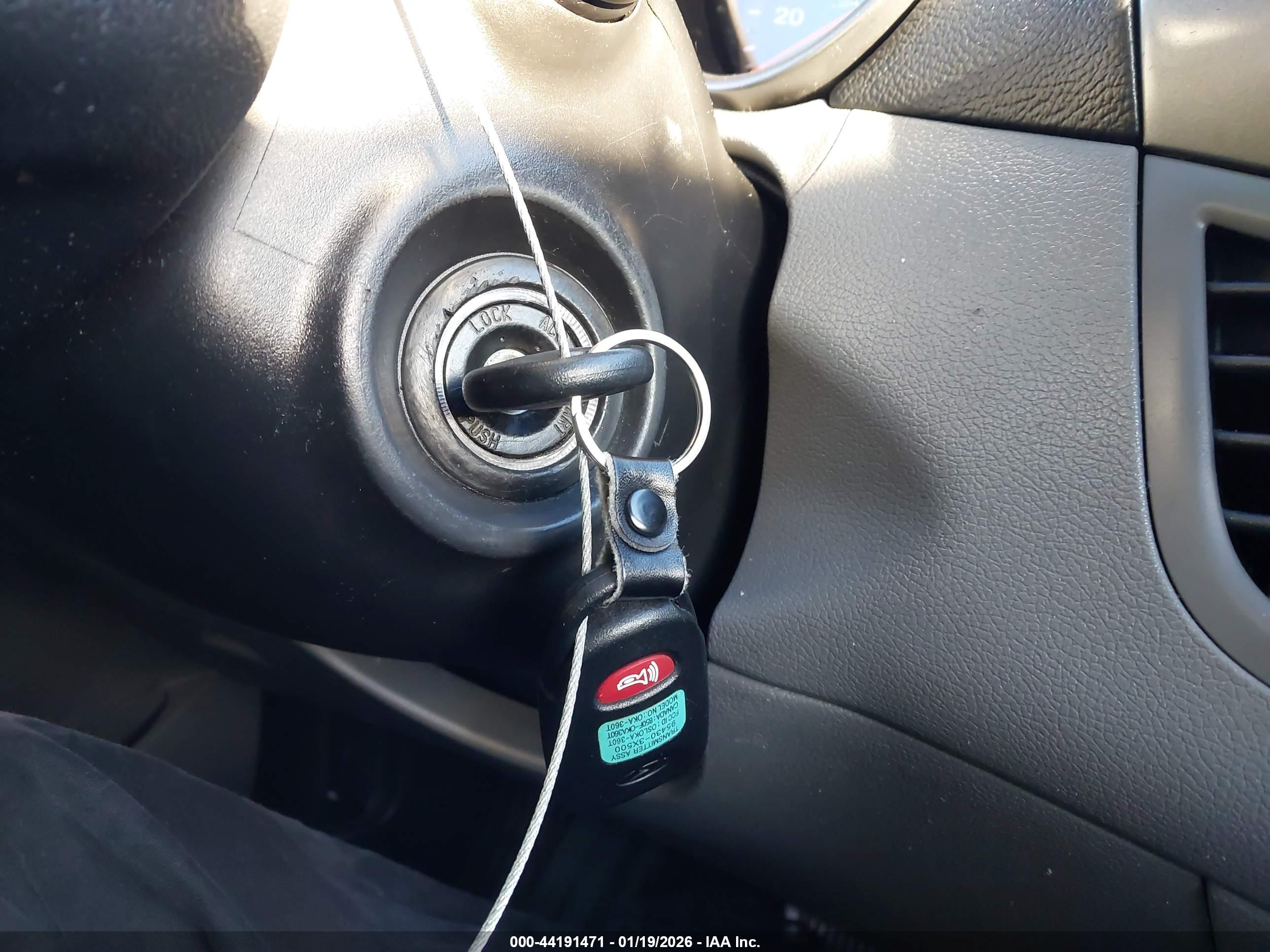 HYUNDAI ELANTRA image 11