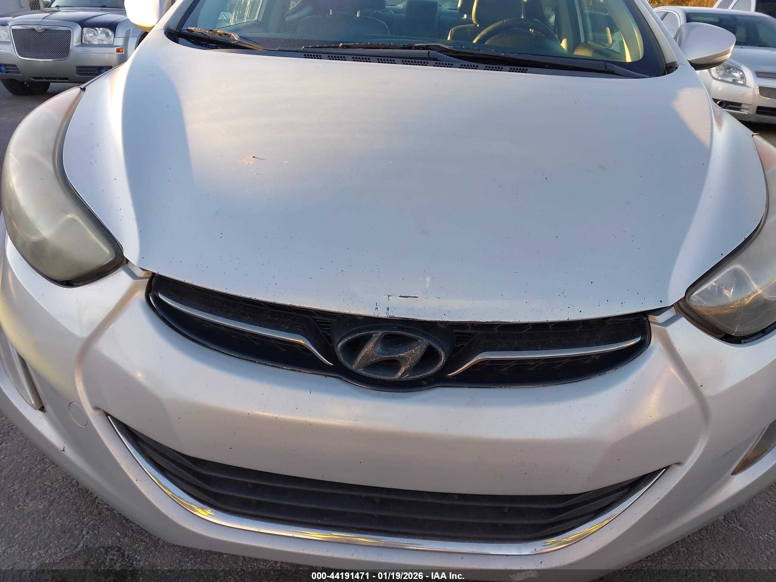 HYUNDAI ELANTRA image 6