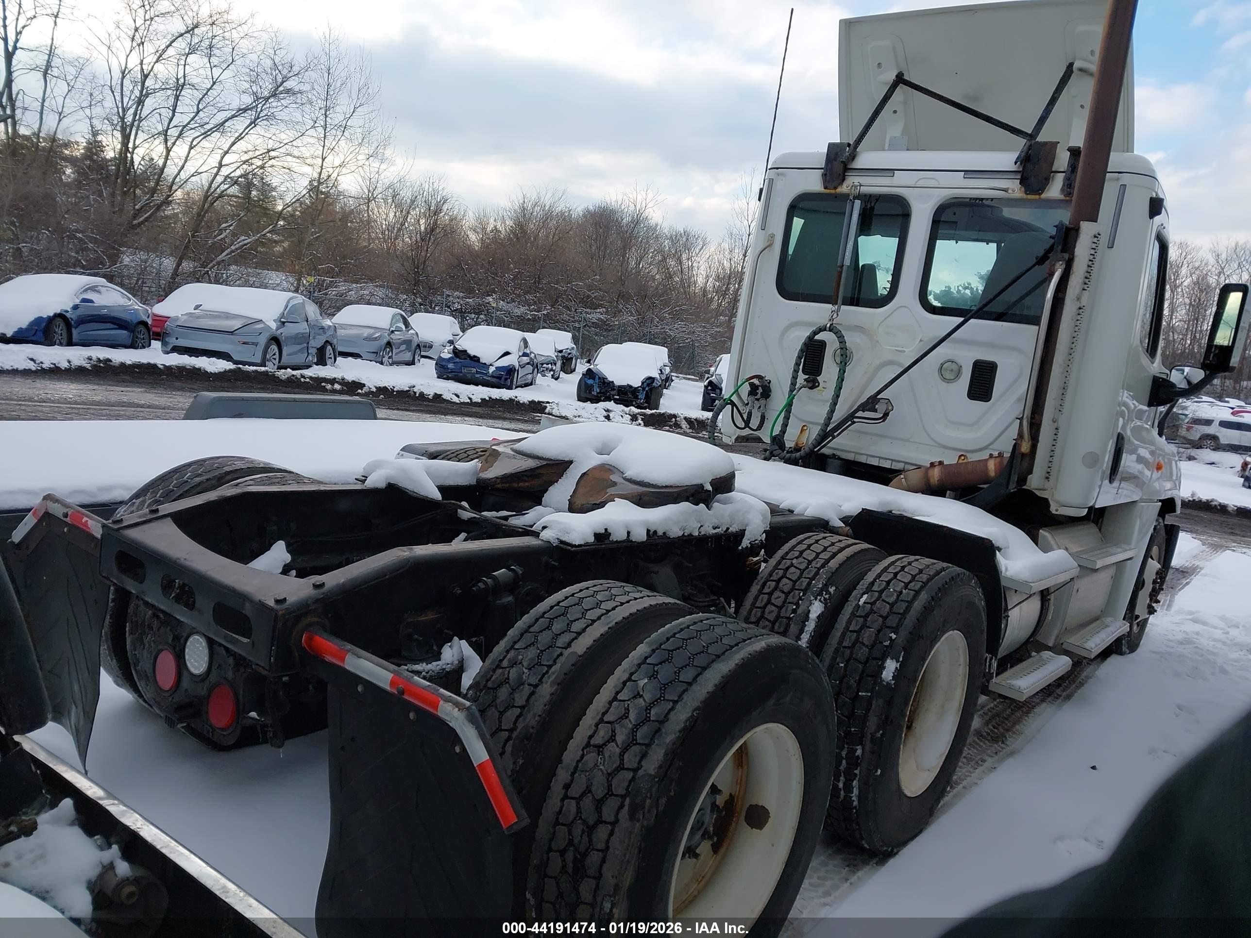FREIGHTLINER CASCADIA image 4