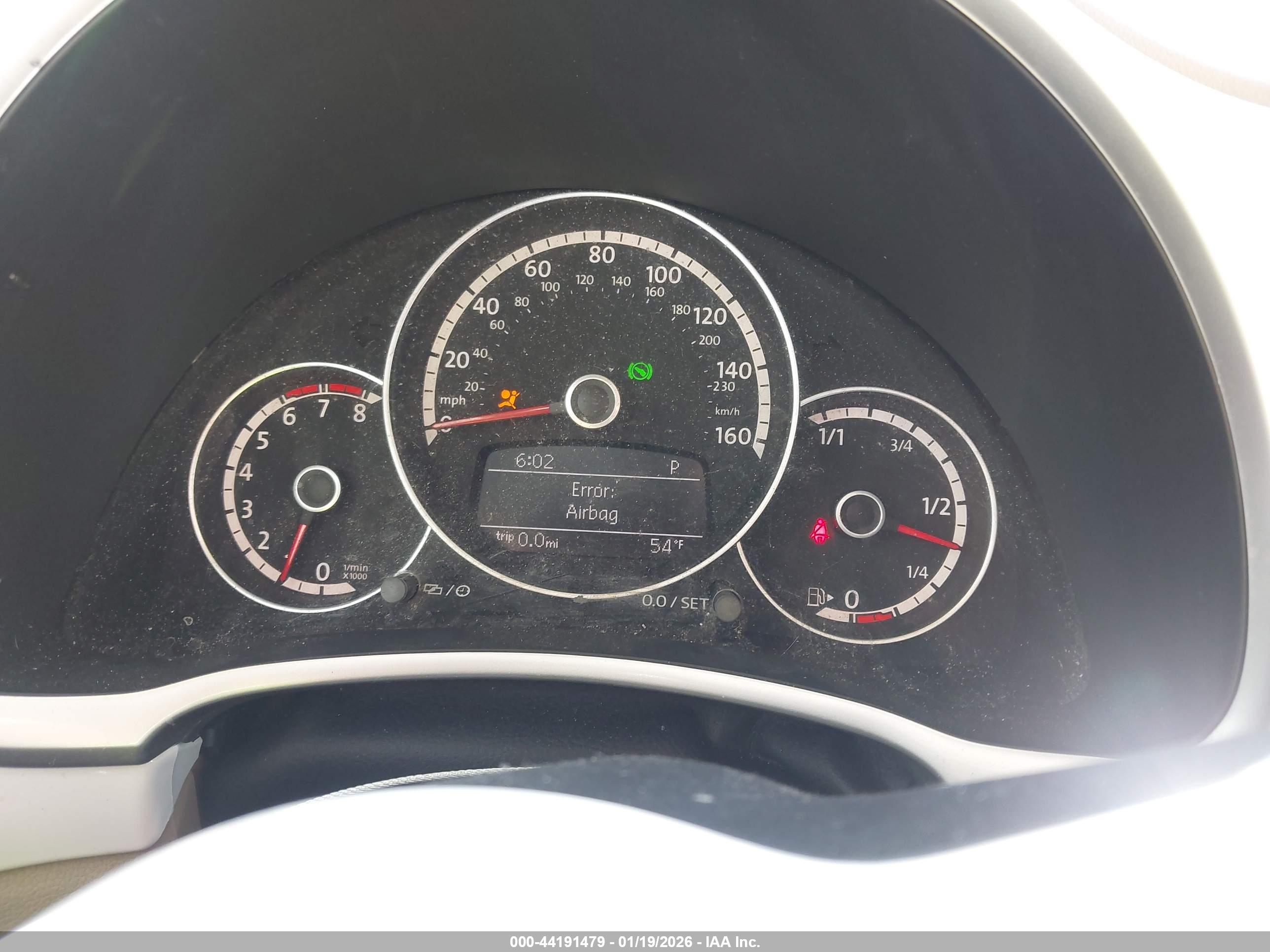 VOLKSWAGEN BEETLE image 7