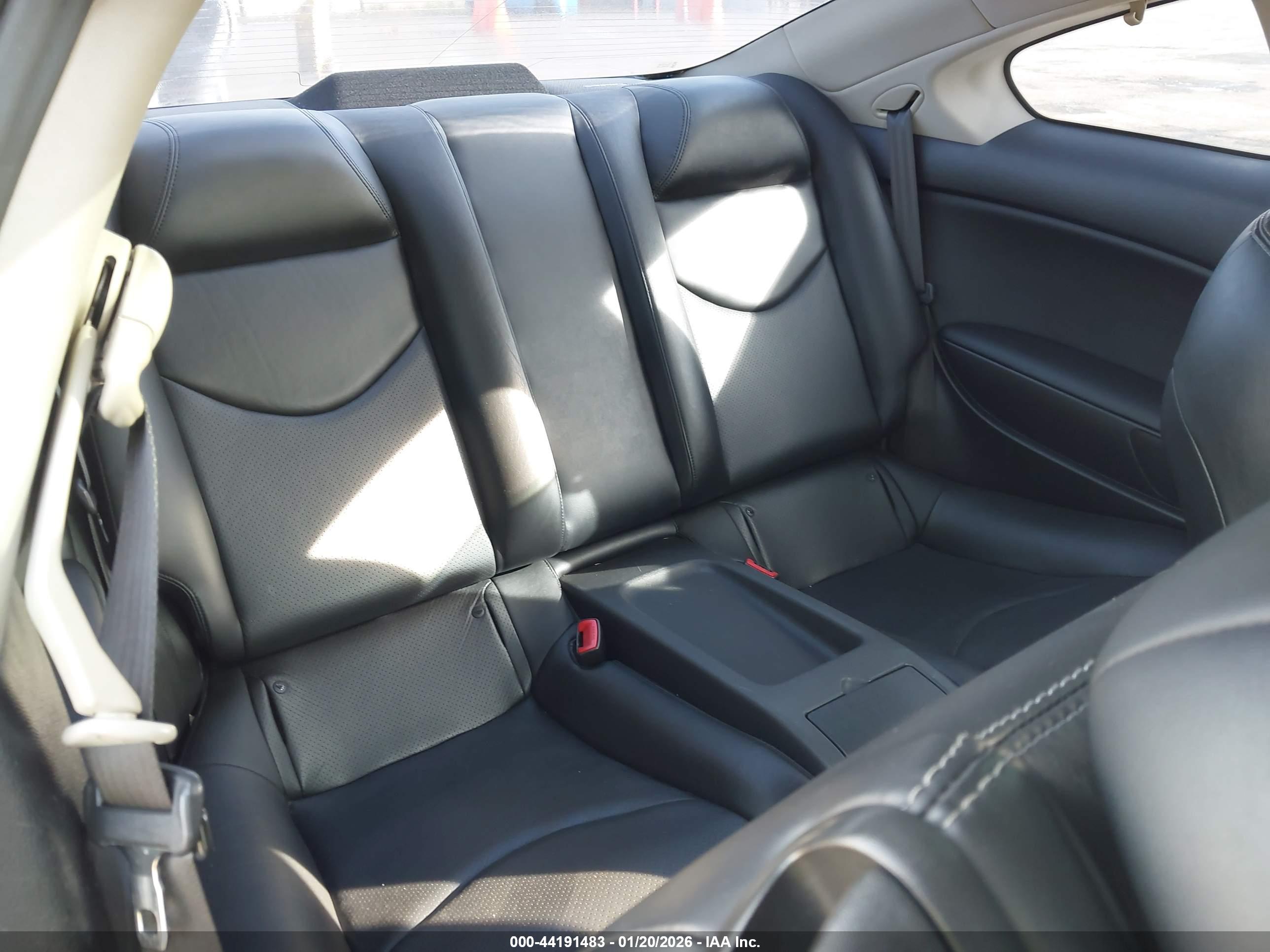 INFINITI G37 image 8