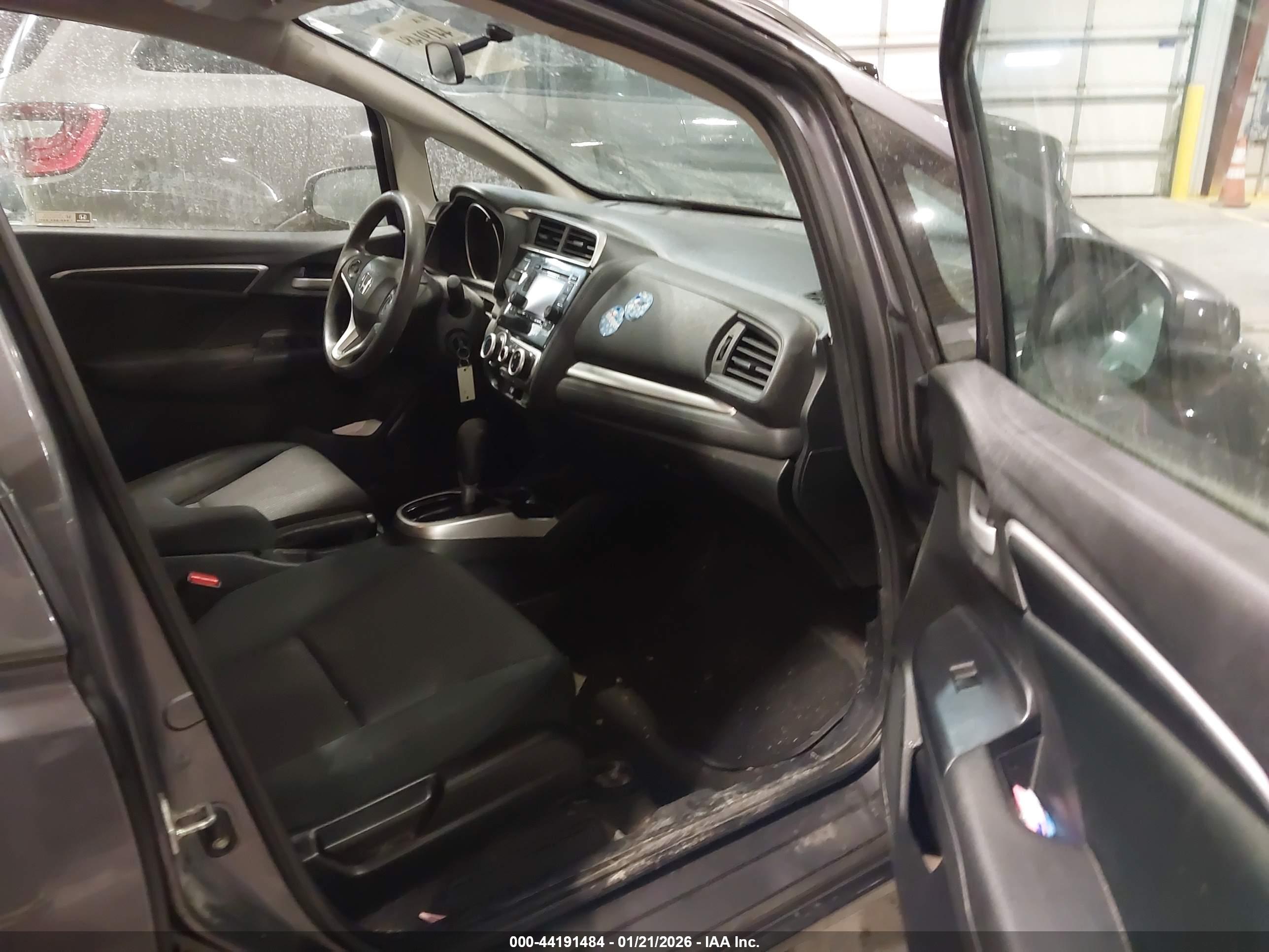 HONDA FIT image 5