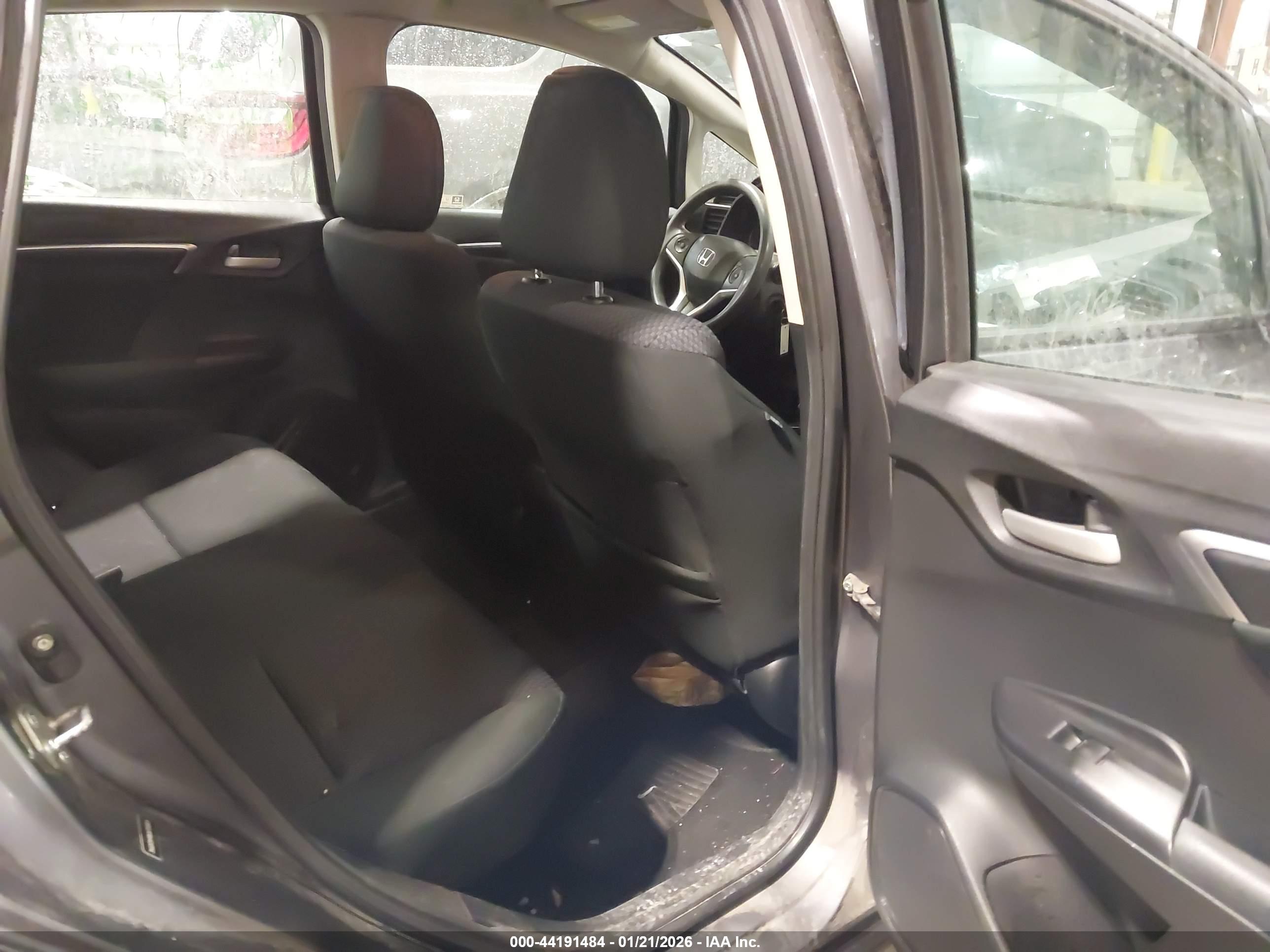 HONDA FIT image 8