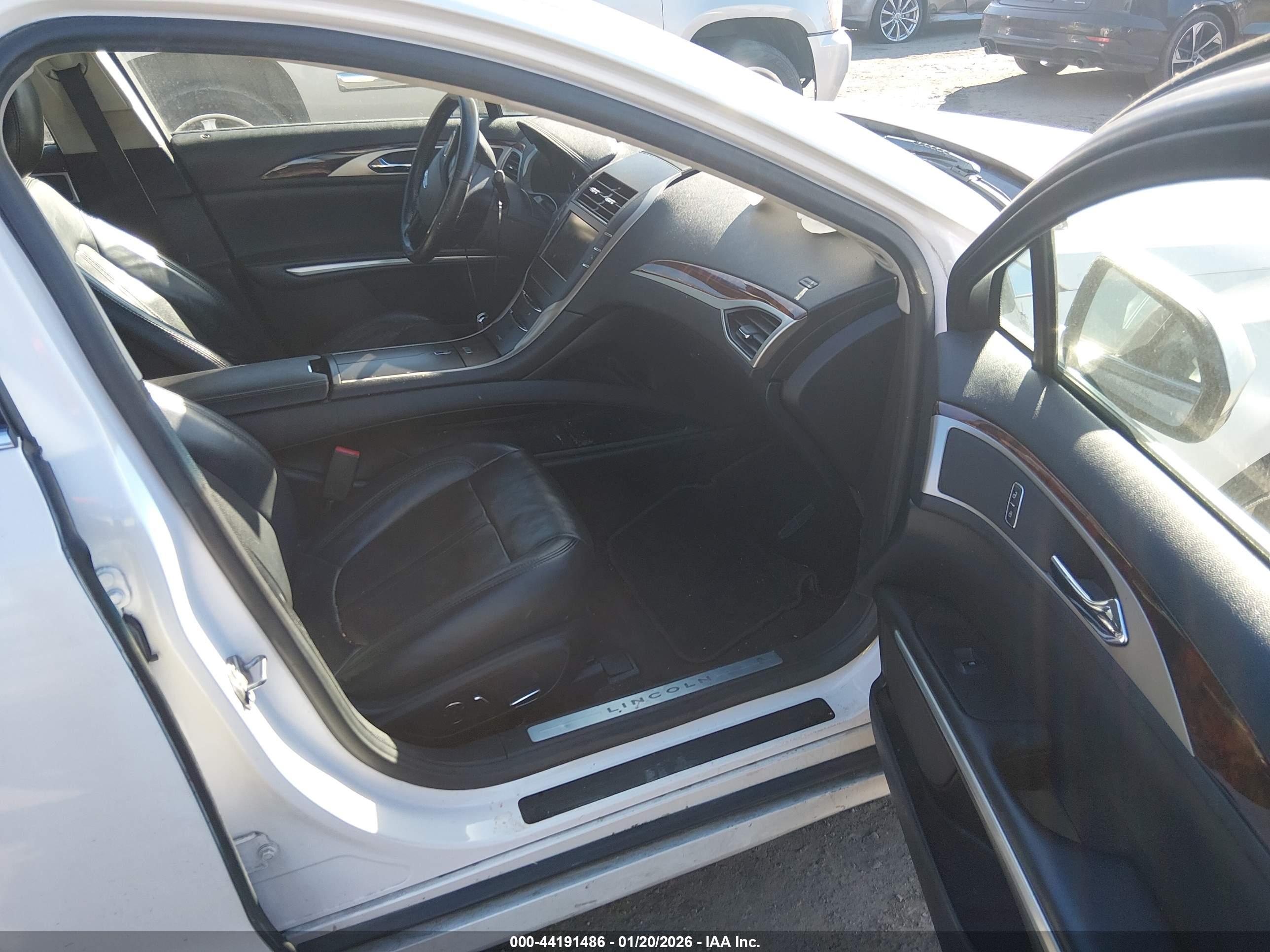 LINCOLN MKZ image 5