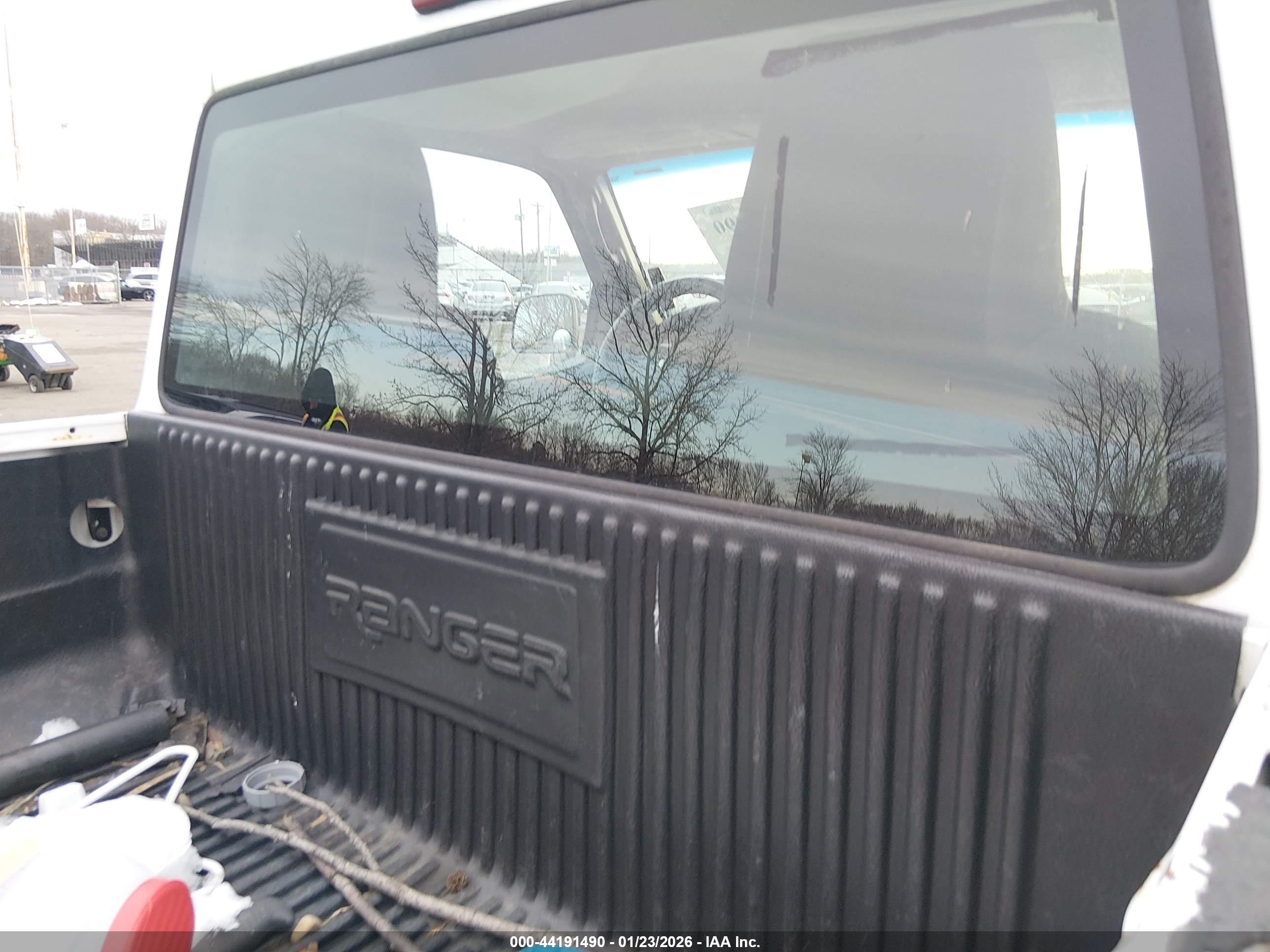 FORD RANGER image 8